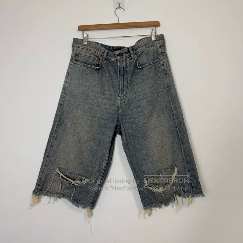 Balenciaga Balenciaga size S Distressed Seven-Eighths Baggy Denim Pan Size US 27 - 1 Thumbnail