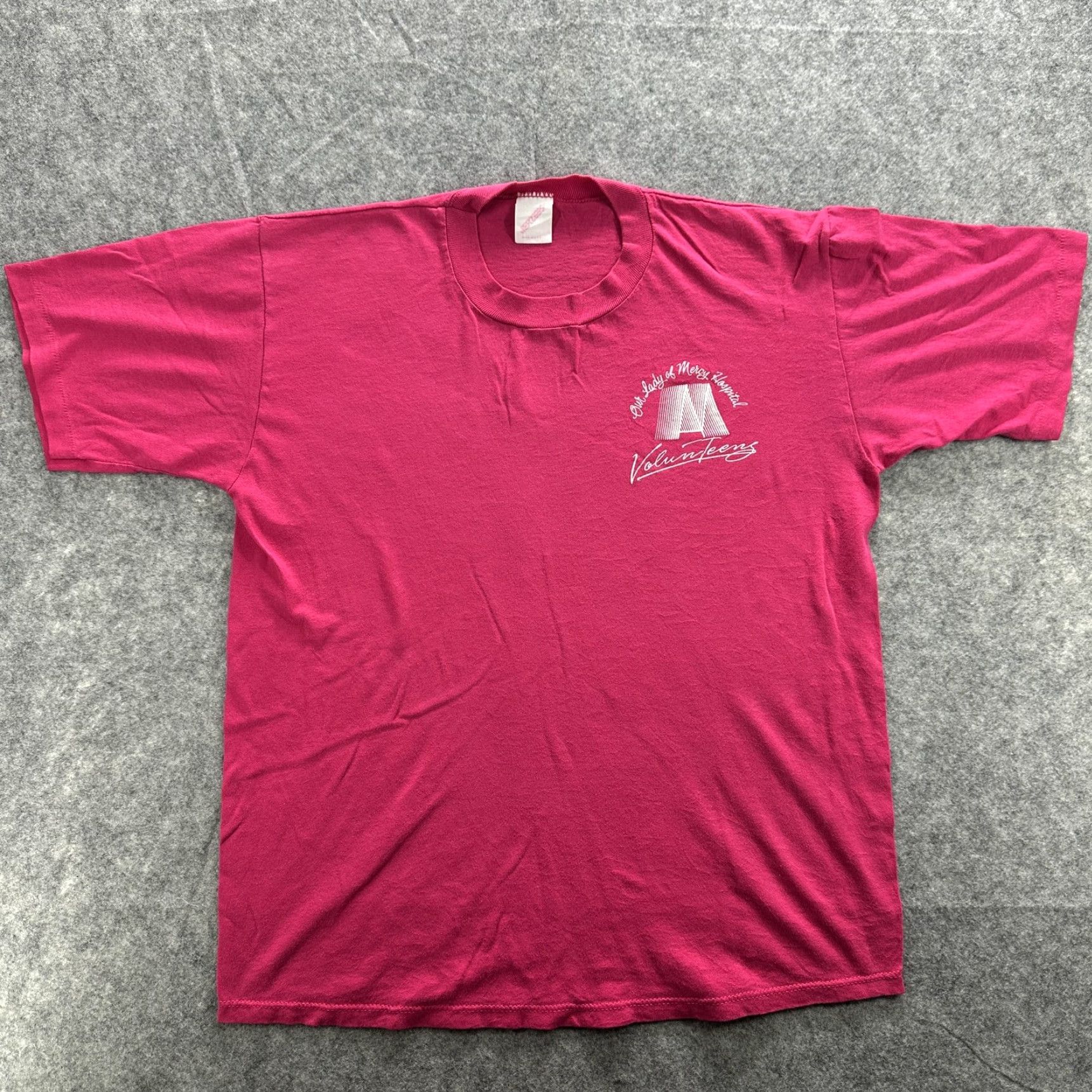 Jerzees VINTAGE Jerzees T-Shirt Mens Medium Pink Our Lady of Mercy Hospital Volunteers Graphic 90s Size US M / EU 48-50 / 2 - 2 Thumbnail