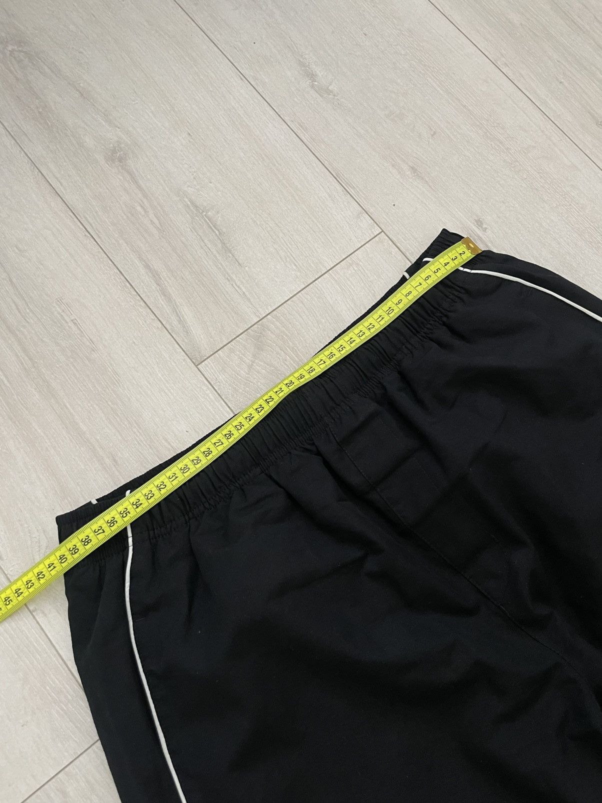 Nike Vintage Nike 00's Black Nylon Sweatpants Y2K Baggy Drill Size US 33 - 10 Thumbnail