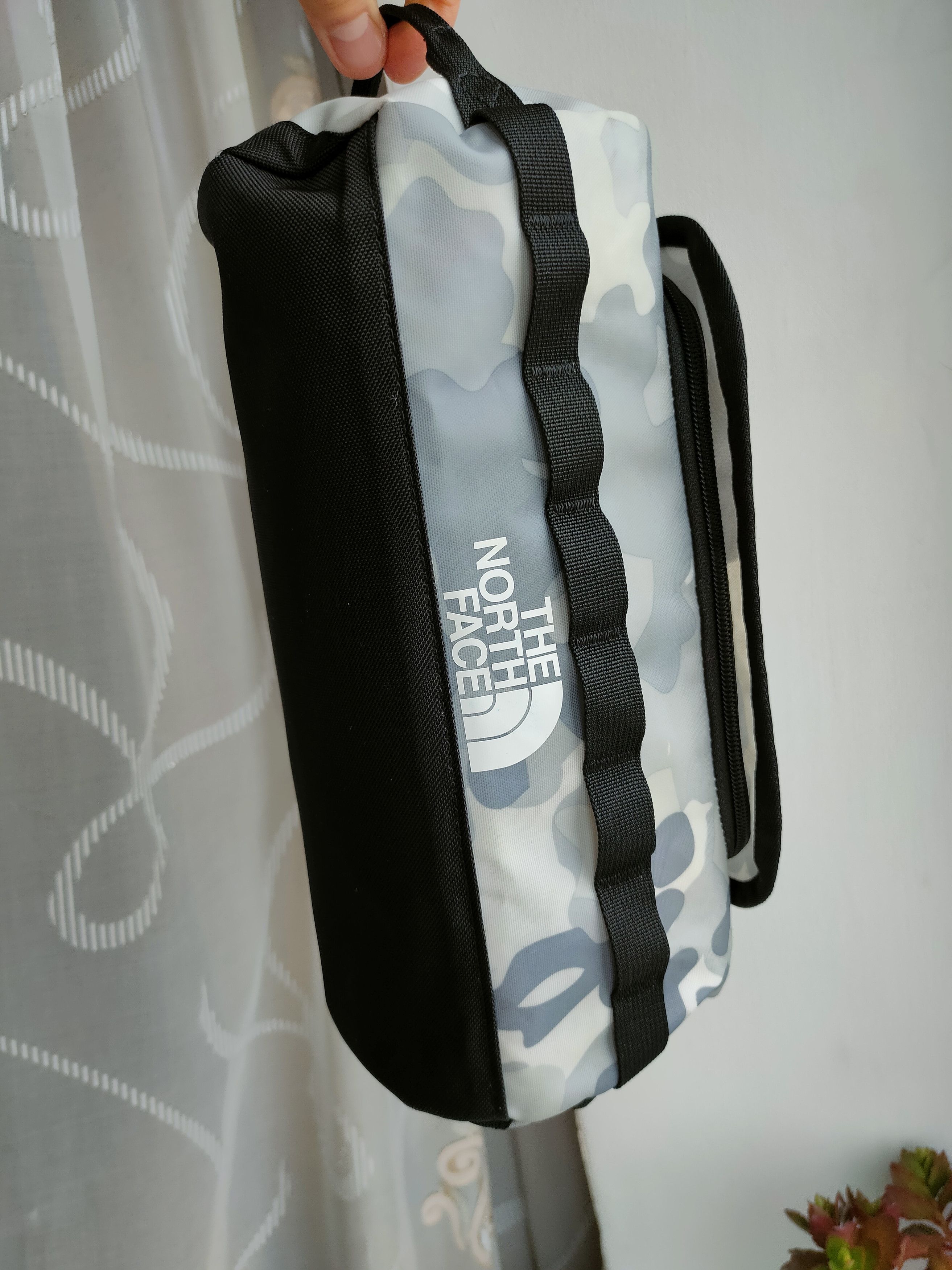 The North Face The North Face Cosmetic Bag Tnf men's cosmetics bug Size ONE SIZE - 5 Thumbnail
