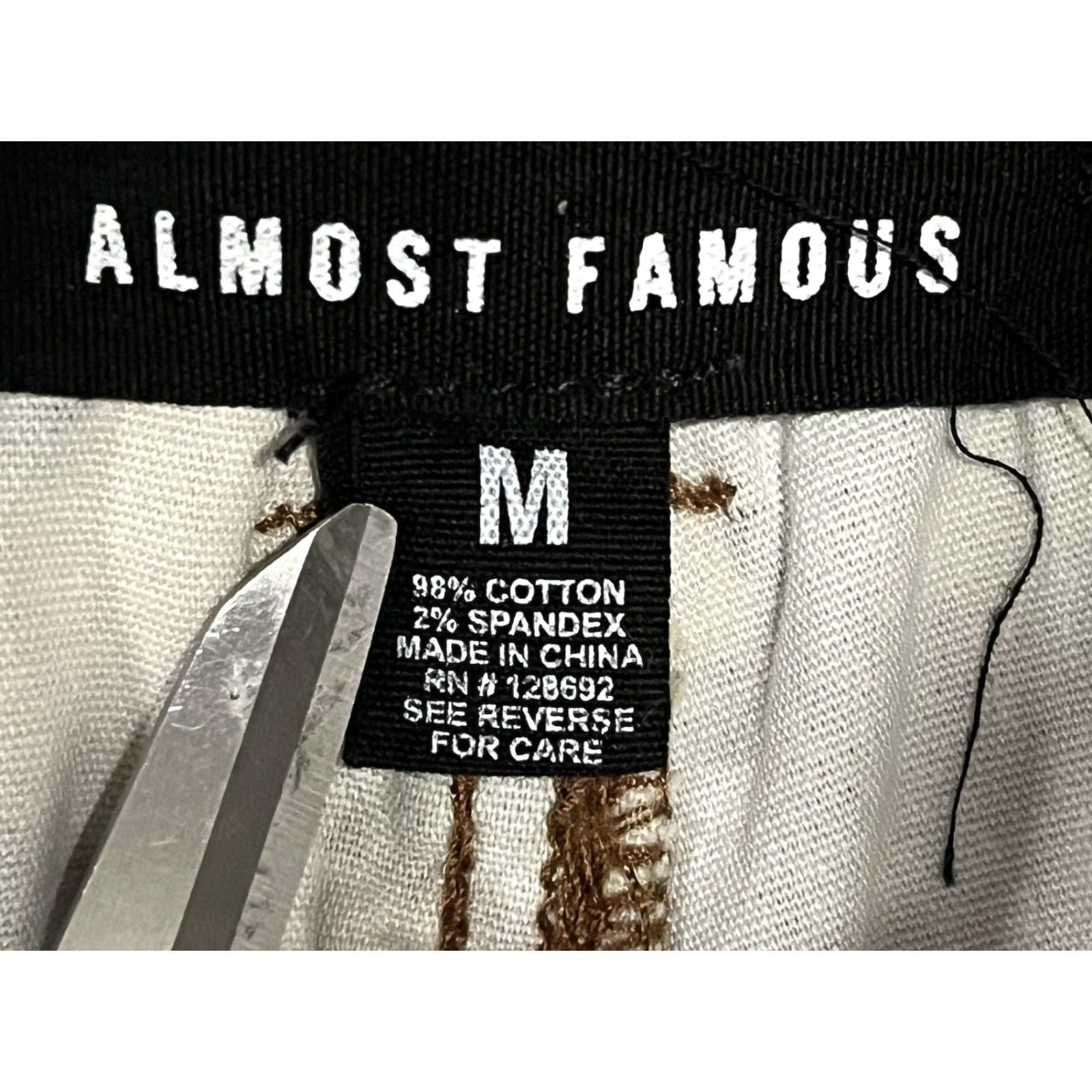Almost Famous Almost Famous Cargo Pants Womens Medium Camo Green Paint Splatter Streetwear Size 32" / US 10 / IT 46 - 7 Thumbnail