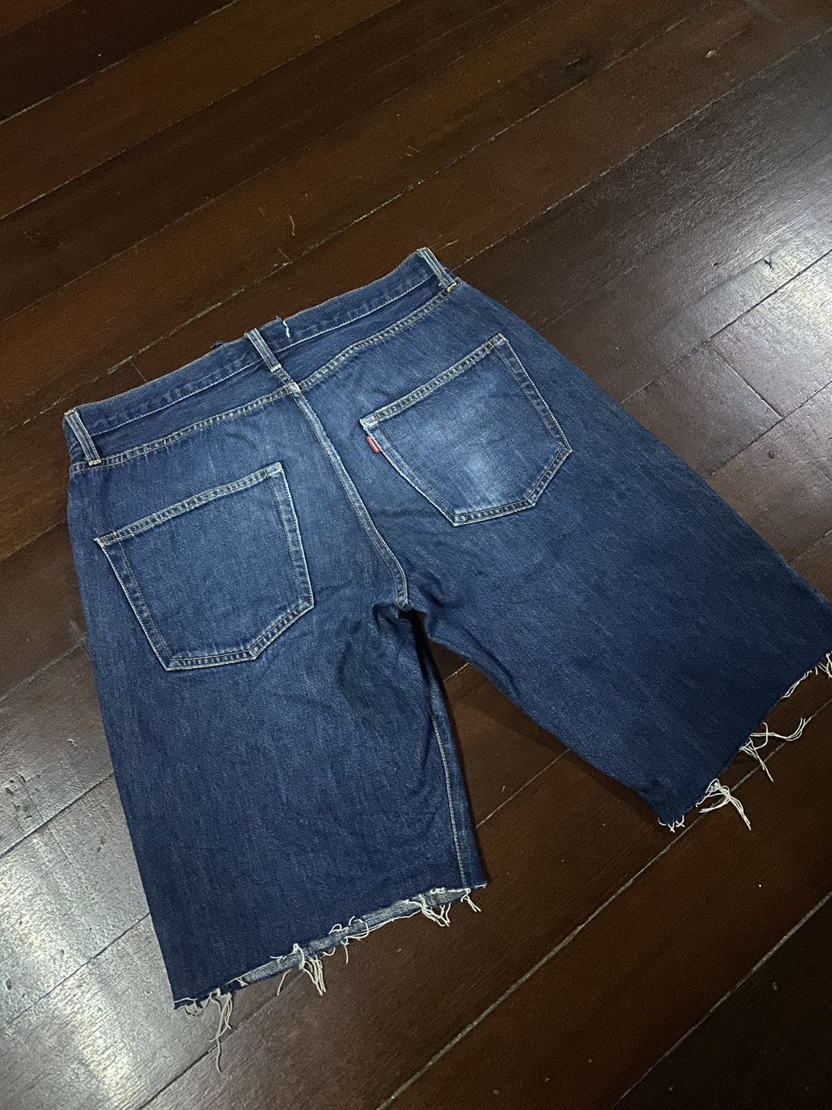 FIRE 🔥🔥 VINTAGE SUPREME DENIM TEAR RIPPED SHORT DISTRESSED