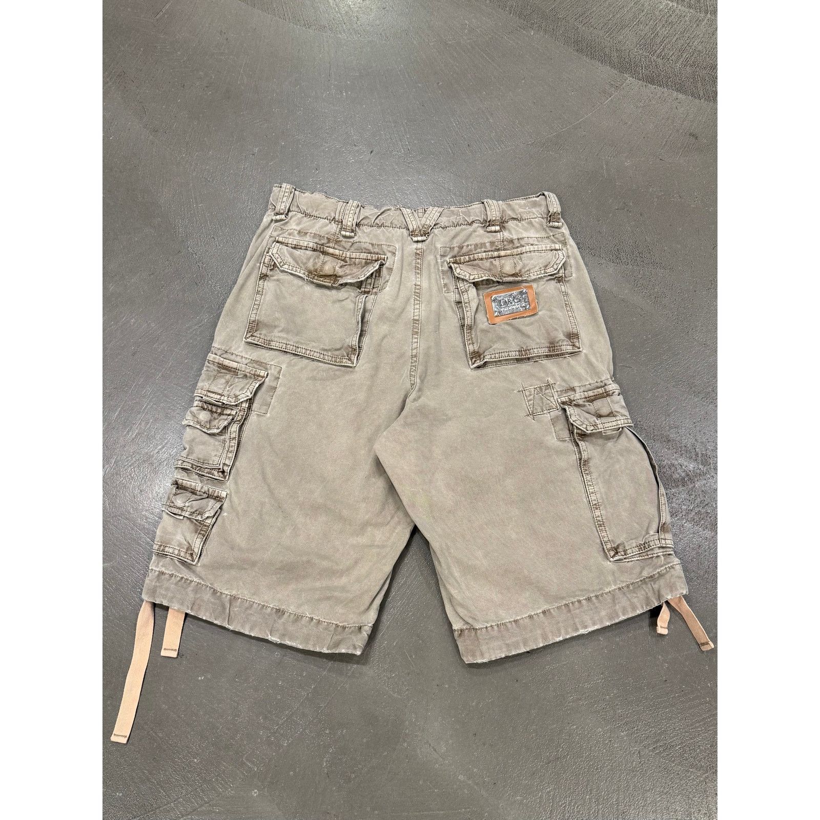 Dolce & Gabbana AW2003 D&G 10 pockets cargo shorts Size US 32 / EU 48 - 2 Thumbnail