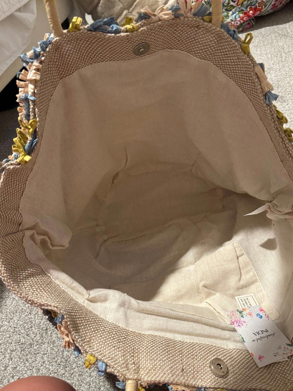 Designer NWT Handcrafted in India Adorable Bag Size ONE SIZE - 5 Thumbnail