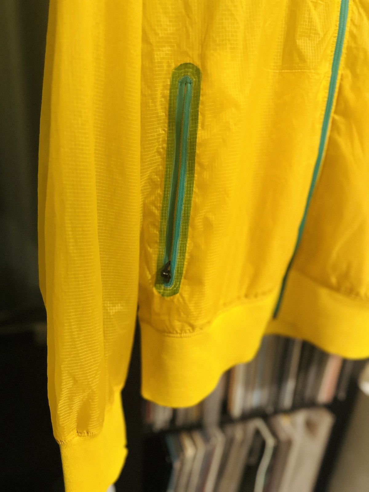 Nike Nike Windrunner Sportswear Jacket Yellow Aqua Blue 2009 Rare Size US M / EU 48-50 / 2 - 4 Thumbnail