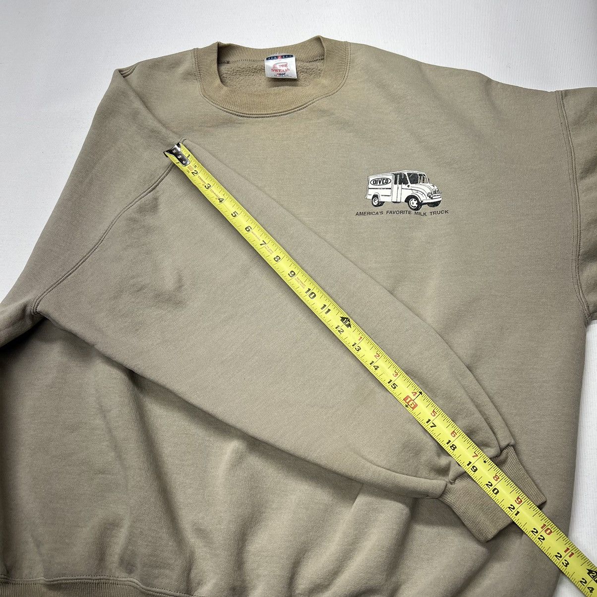 Vintage Divco Crewneck Sweatshirt Beige Logo Milk Truck Uniform Size US XXL / EU 58 / 5 - 22 Thumbnail