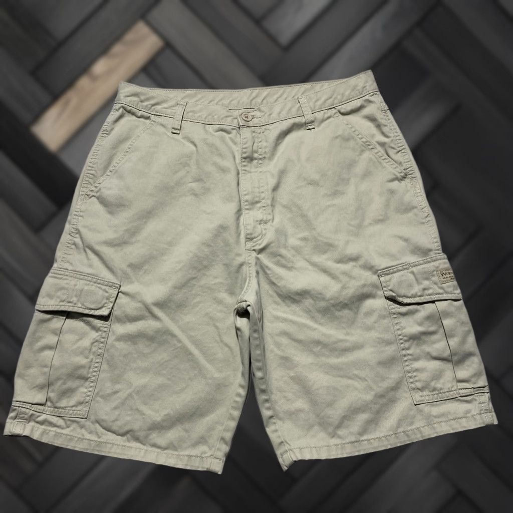 Wrangler Wrangler Shorts Mens 34 Beige Relaxed Fit Cargo Canvas Pockets Cotton Casual Size US 34 / EU 50 - 1 Thumbnail