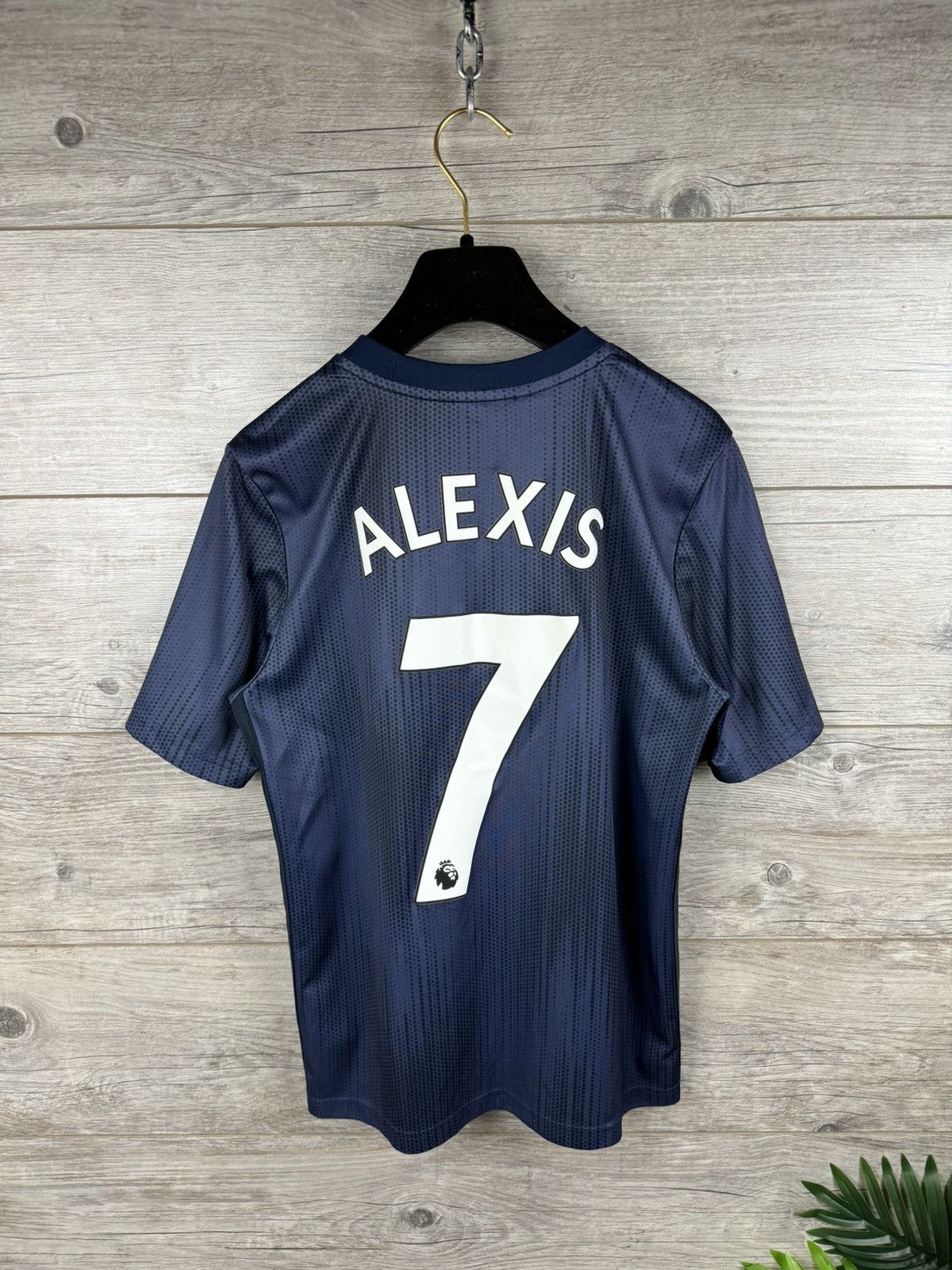 Adidas Adidas Manchester United Alexis 7 Size Xxs soccer jersey Size US XXS / EU 40 - 8 Thumbnail