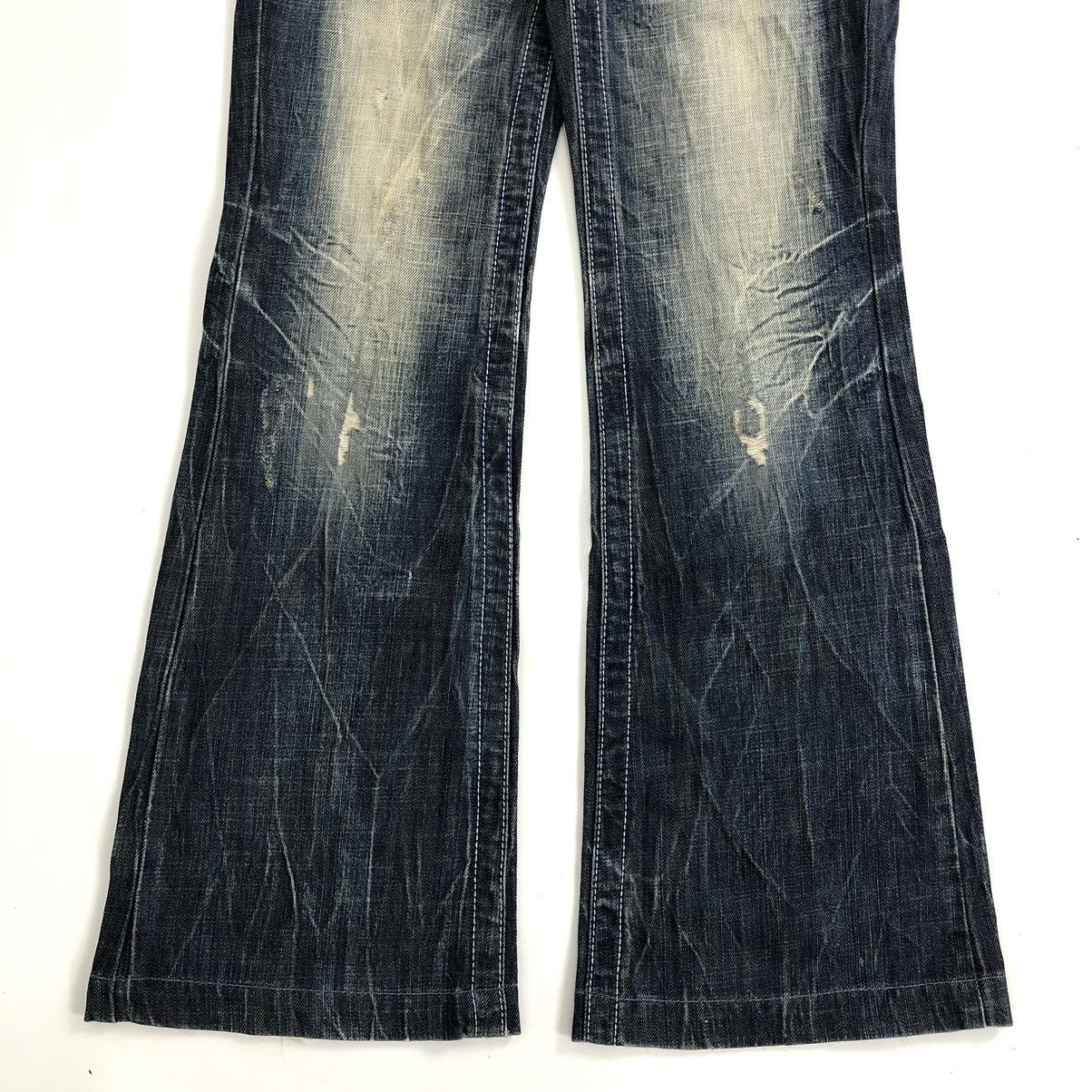 If Six Was Nine × Le Grande Bleu (L.G.B.) × Vintage Vintage Lolita Exotic Flared Jeans Distressed Faded Denim Size US 27 - 4 Thumbnail