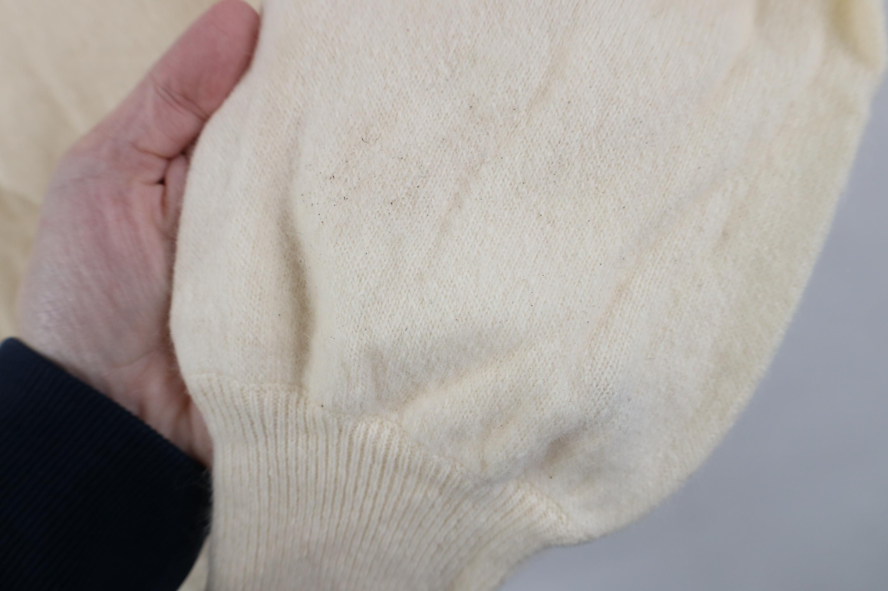 Vintage Vintage 80s 90s Lambswool Knit Off Shoulder Sweater Beige Size M / US 6-8 / IT 42-44 - 9 Thumbnail