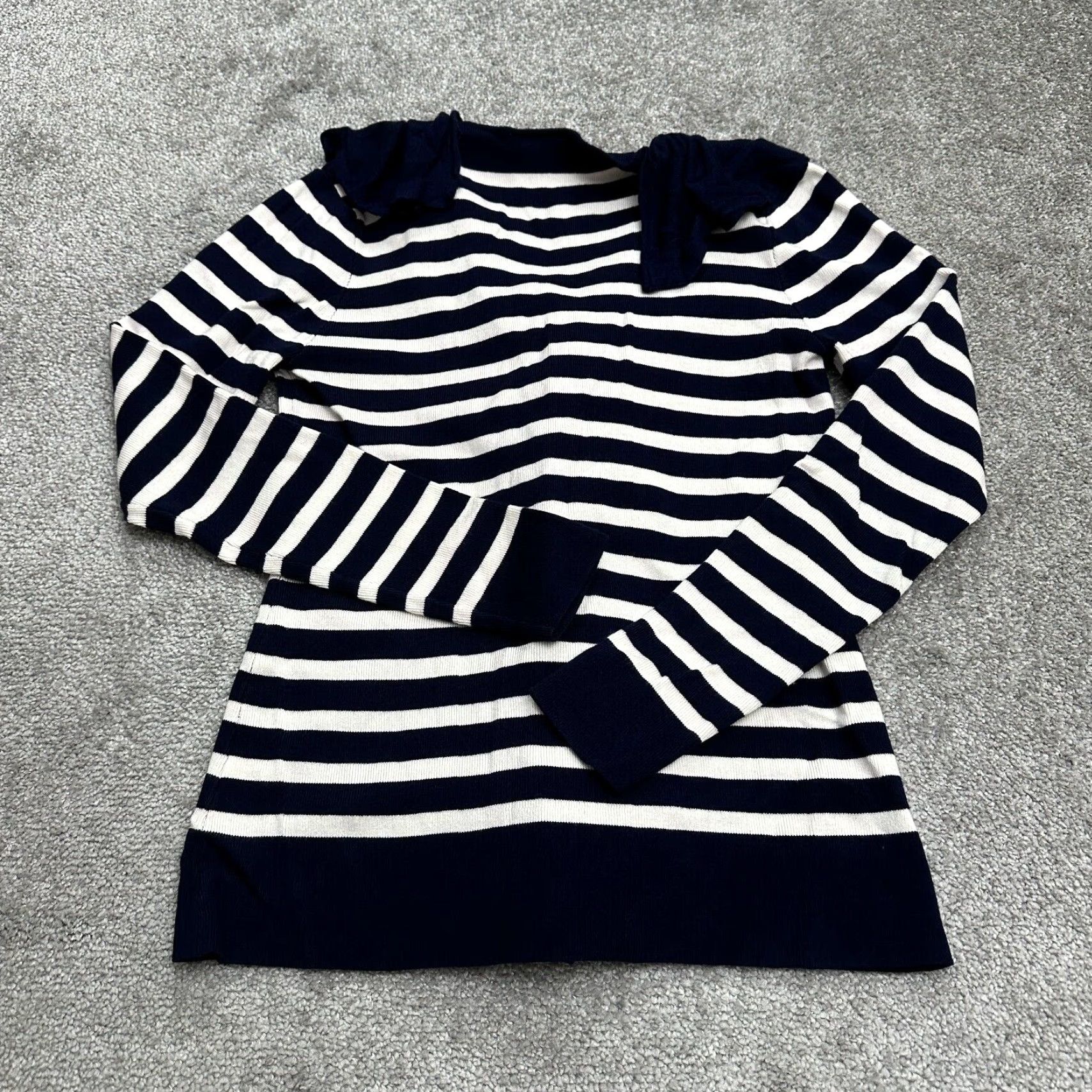 Boston Proper VINTAGE? No — Boston Proper Striped Knit V-Neck Sweater Women’s Small Blue White Pullover Knit Ruffle Accents Casual Women 2020s Size S / US 4 / IT 40 - 2 Thumbnail