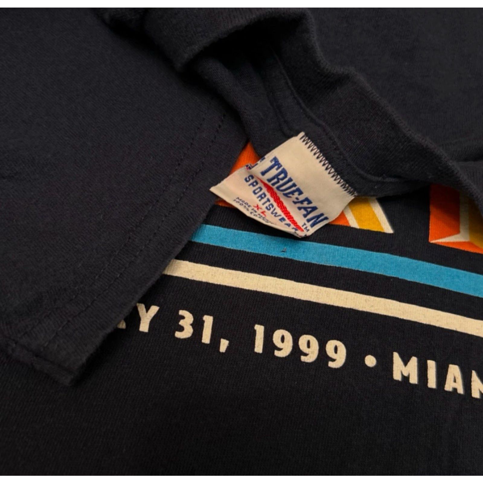 NFL VINTAGE 90s NFL Super Bowl 1999 Miami Florida VTG Shirt Mens XL Broncos Falcons T-Shirt Blue Men XL 90s Sports Florida Vintage Size US XL / EU 56 / 4 - 2 Thumbnail