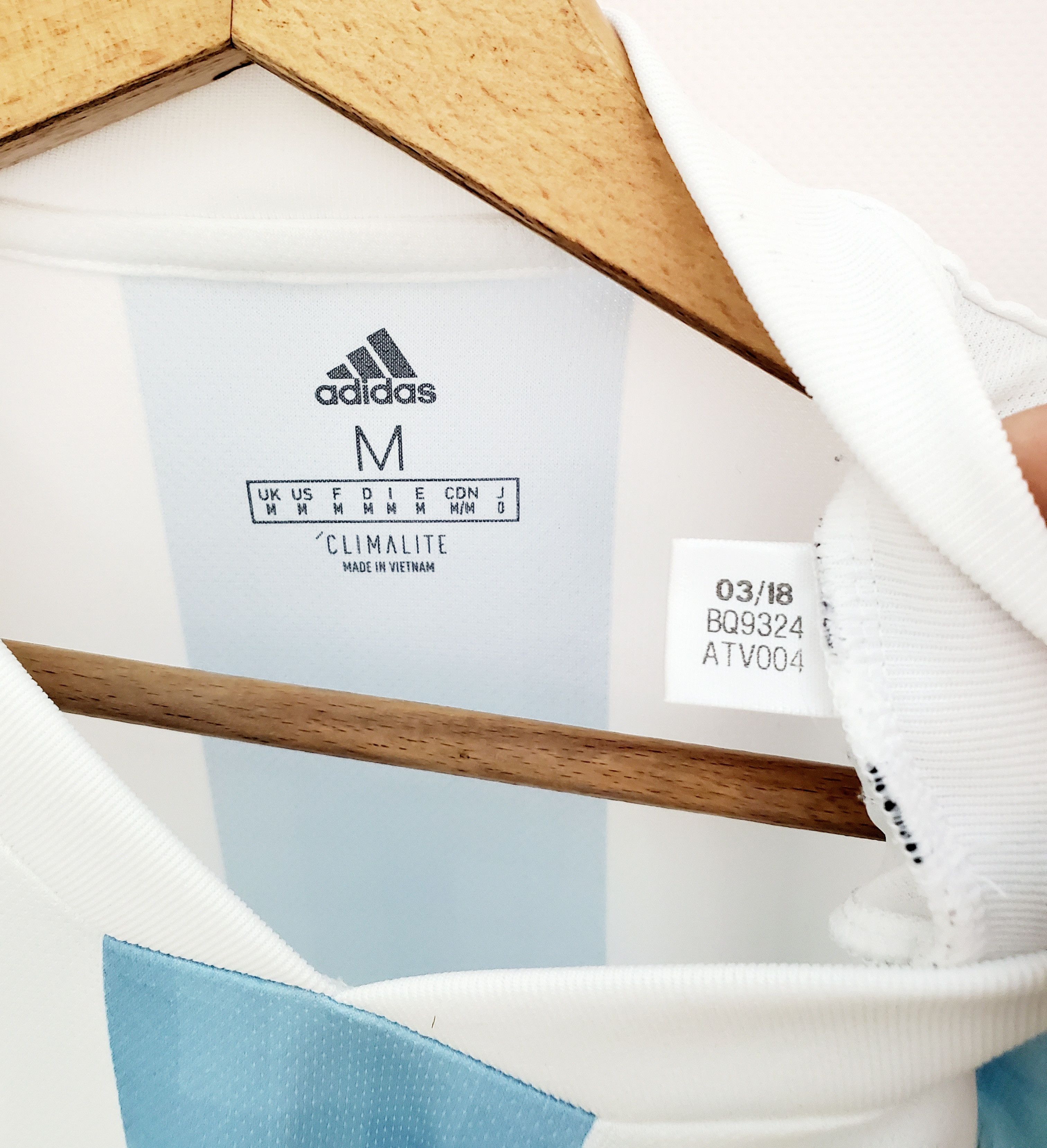 Adidas ARGENTINA 2018 2019 HOME SOCCER JERSEY ADIDAS M Size US M / EU 48-50 / 2 - 4 Thumbnail