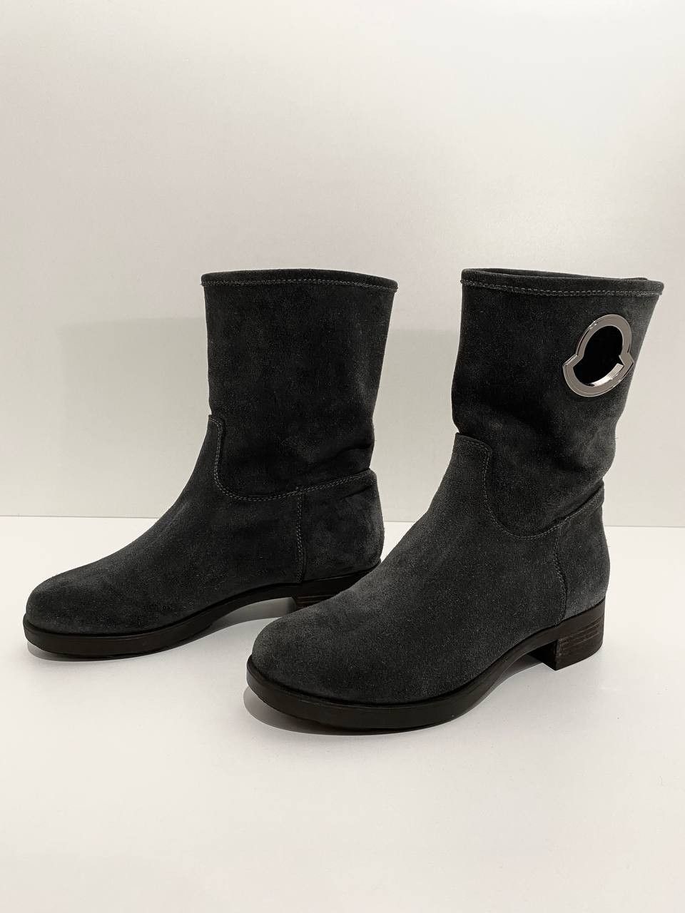 Moncler Moncler Big Metal Logo Suede Khaki Ankle Boots Shoes Size US 5 / IT 35 - 5 Thumbnail