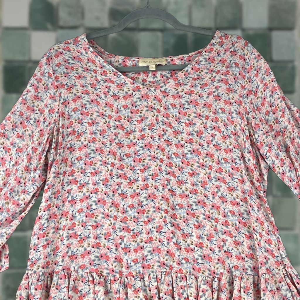 Cynthia Rowley Cynthia Rowley Pink Floral Print Peplum Shirt Womens V-Neck 3/4 Sleeve Size Small Size S / US 4 / IT 40 - 1 Thumbnail