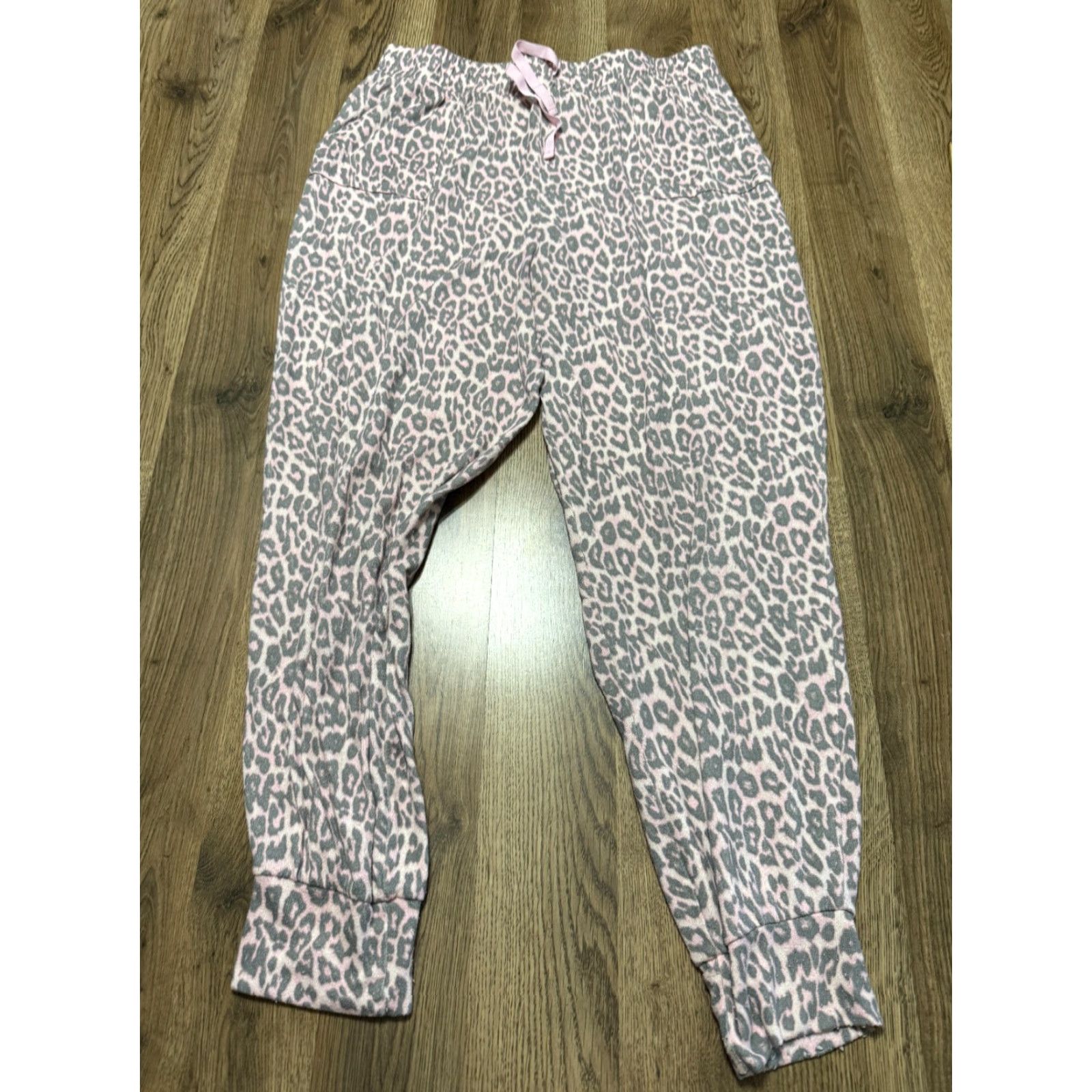 Vintage VINTAGE? No. Just Be Sleepwear Outfit Women's Large Gray Pink Pull On Pants Cheetah Print Size 36" / US 14 / IT 50 - 5 Thumbnail