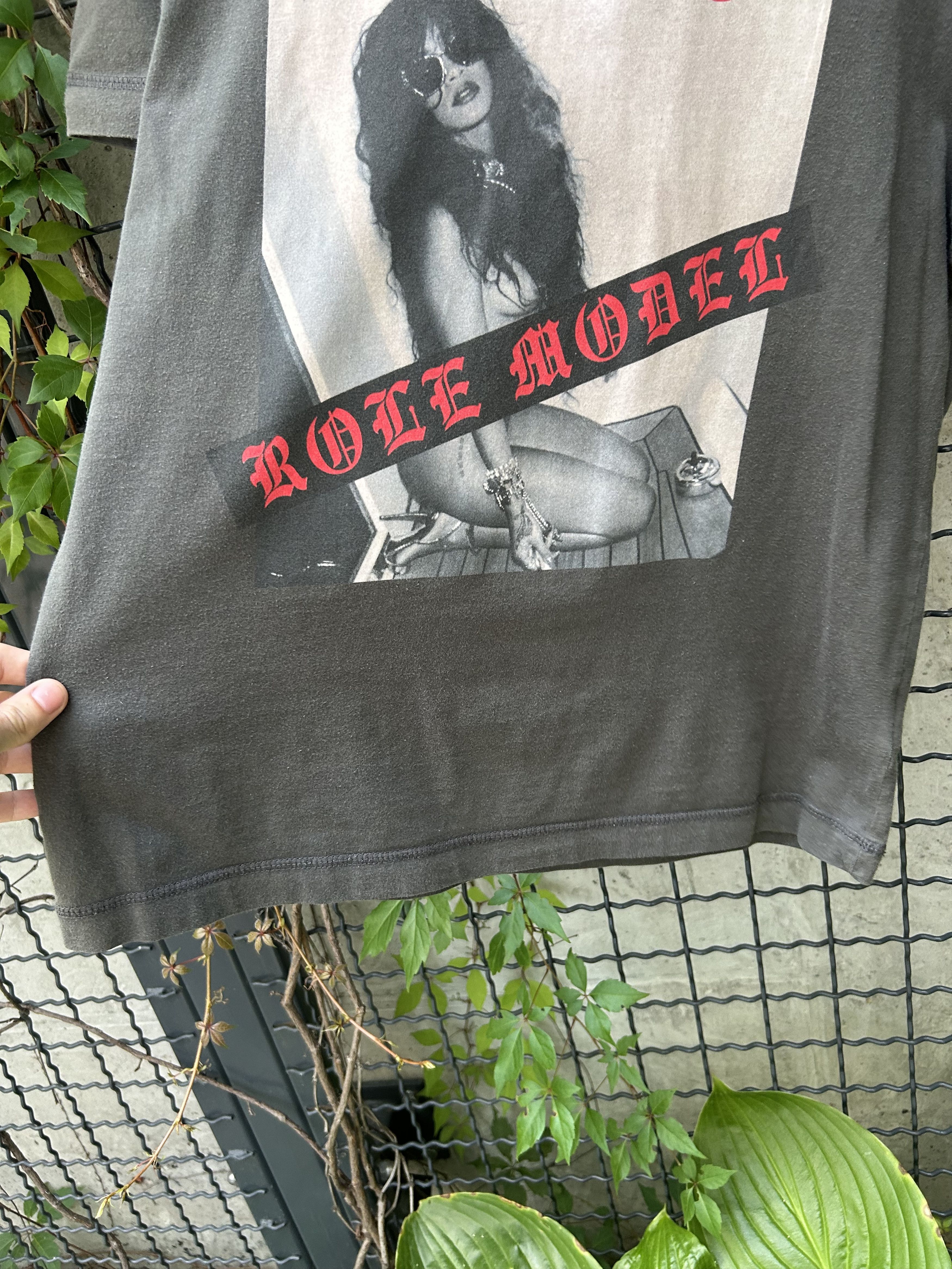 Band Tees Vintage 2000s Rihanna Anti World Tour T-shirt Size US S / EU 44-46 / 1 - 8 Thumbnail