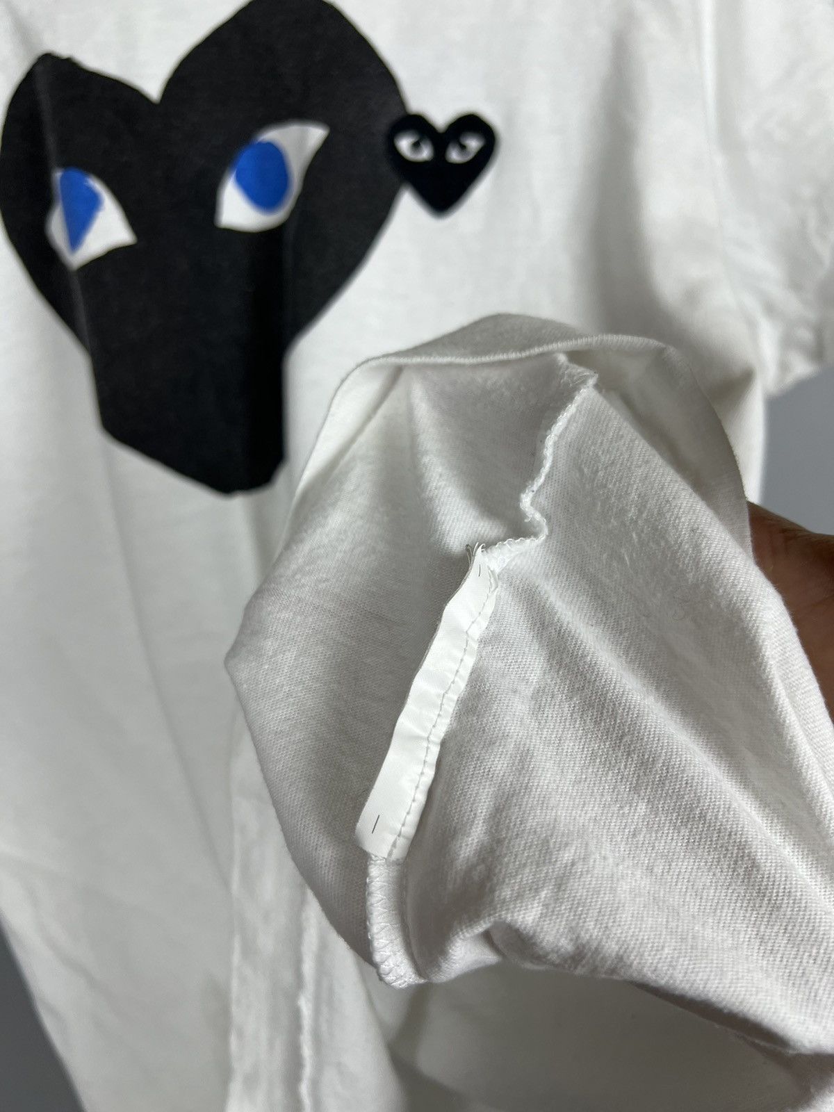 Comme des Garcons (S-M) Play Comme des Garçons tee logo hearts Size US M / EU 48-50 / 2 - 6 Thumbnail