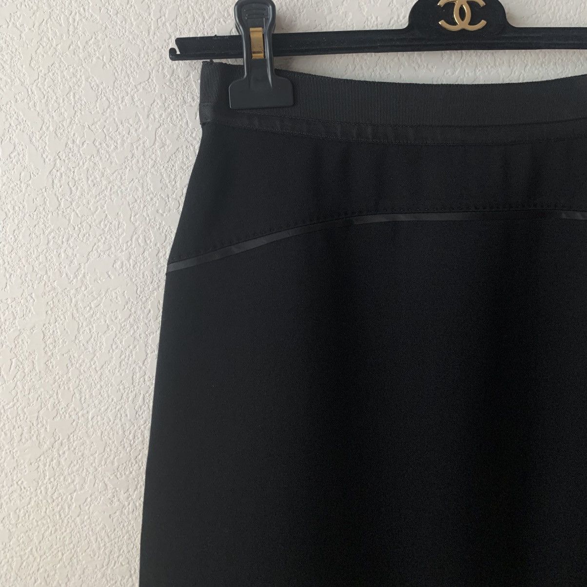 Louis Vuitton Louis Vuitton 100% wool skirt Size 24" / US 00 / IT 34 - 10 Thumbnail