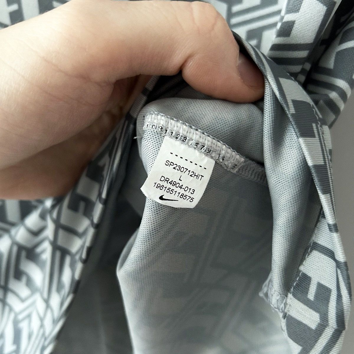 Nike Jersey Liverpool 2022 2023 nike soccer football Size US L / EU 52-54 / 3 - 5 Thumbnail