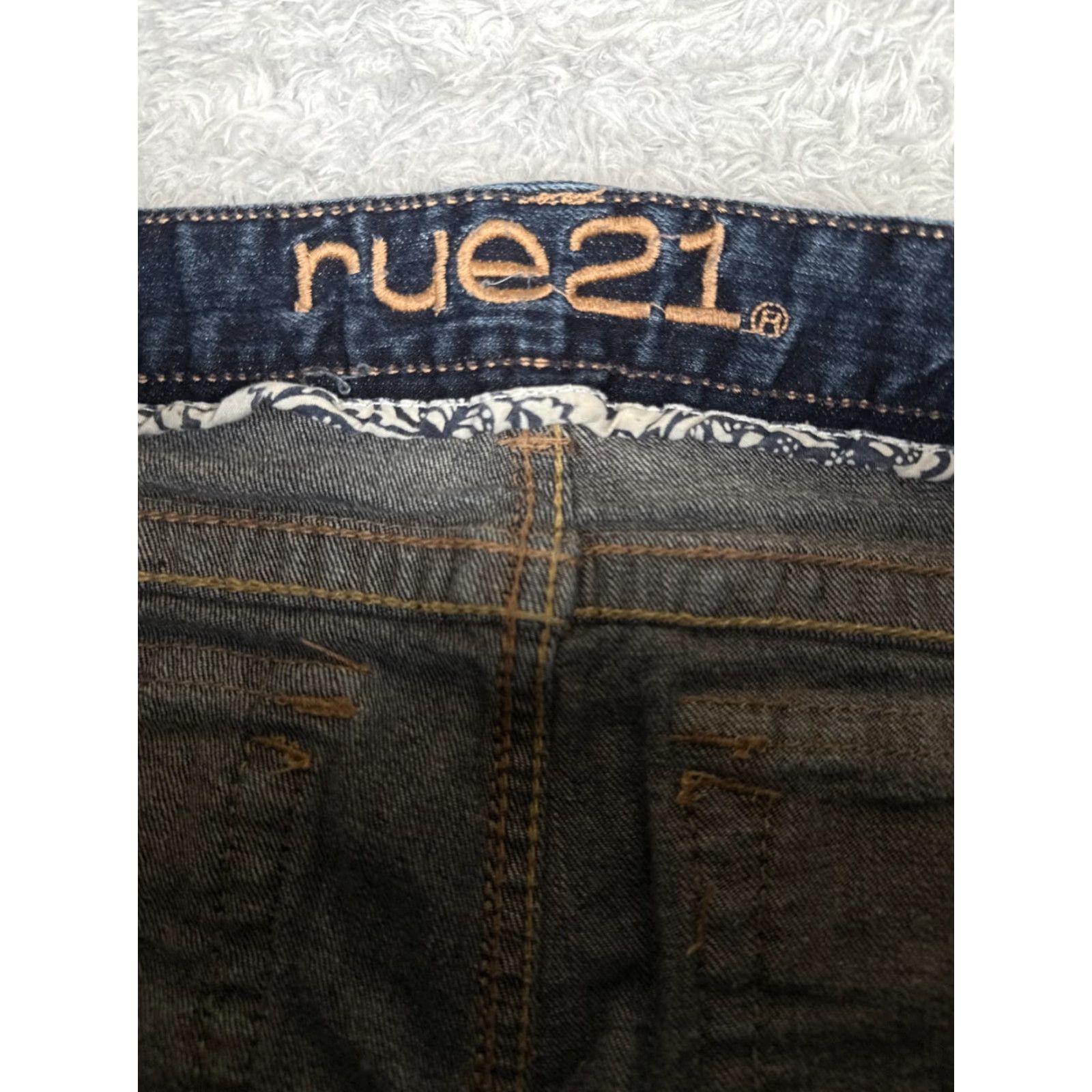 Vintage Rue21 Jeans Juniors 9 Blue Mid Rise Bootcut Dark Wash Embroidered Cotton 30x31 Womens Size 30" / US 8 / IT 44 - 6 Thumbnail