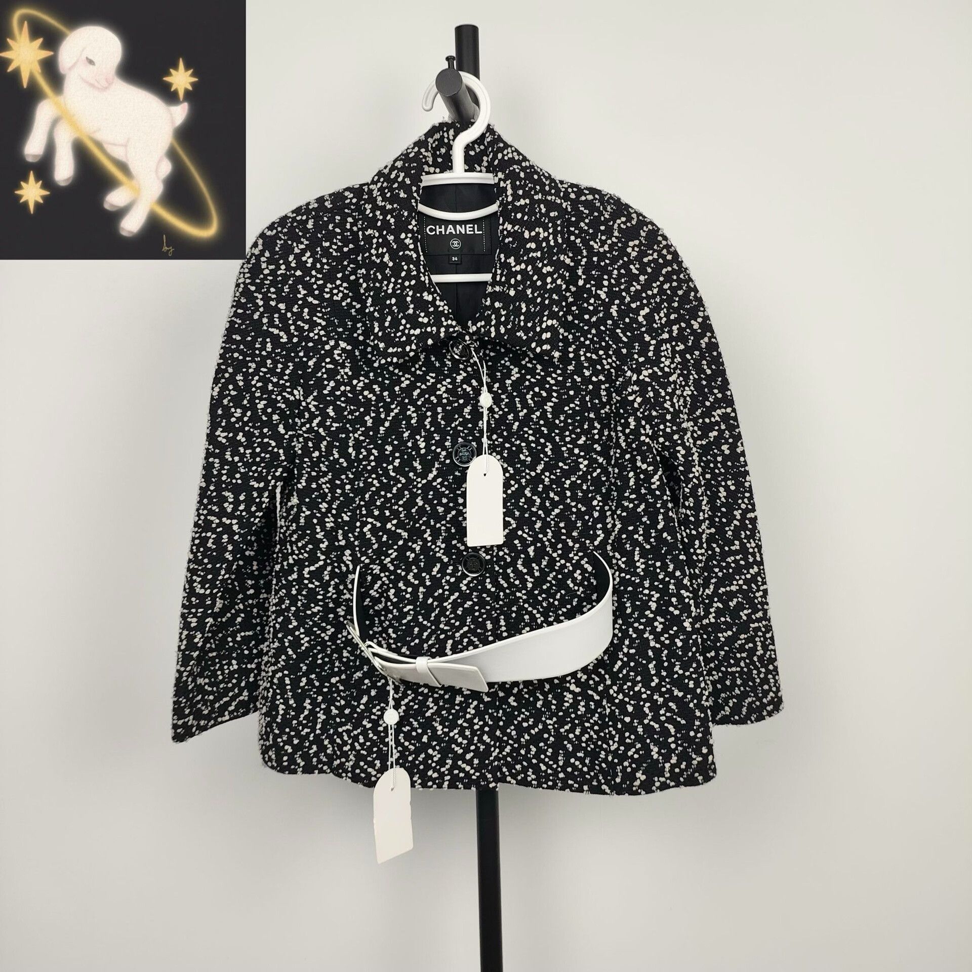 Chanel Chanel 19c Cruise Short Tweed Jacket Size XXS / US 00 / IT 34 - 1 Thumbnail