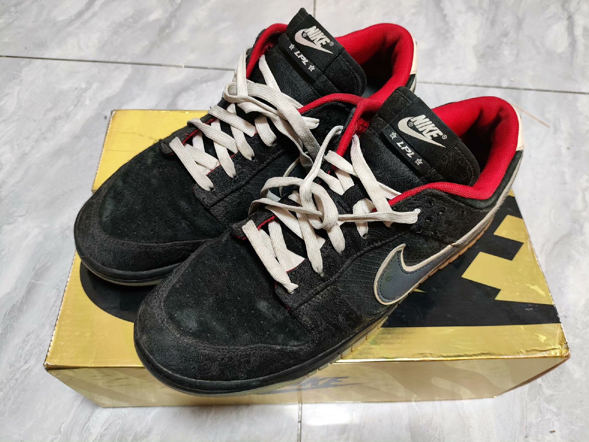 Nike Nike DUNK Collab Lowtop Sneakers 11.5 Men Size US 11.5 / EU 44-45 - 1 Thumbnail