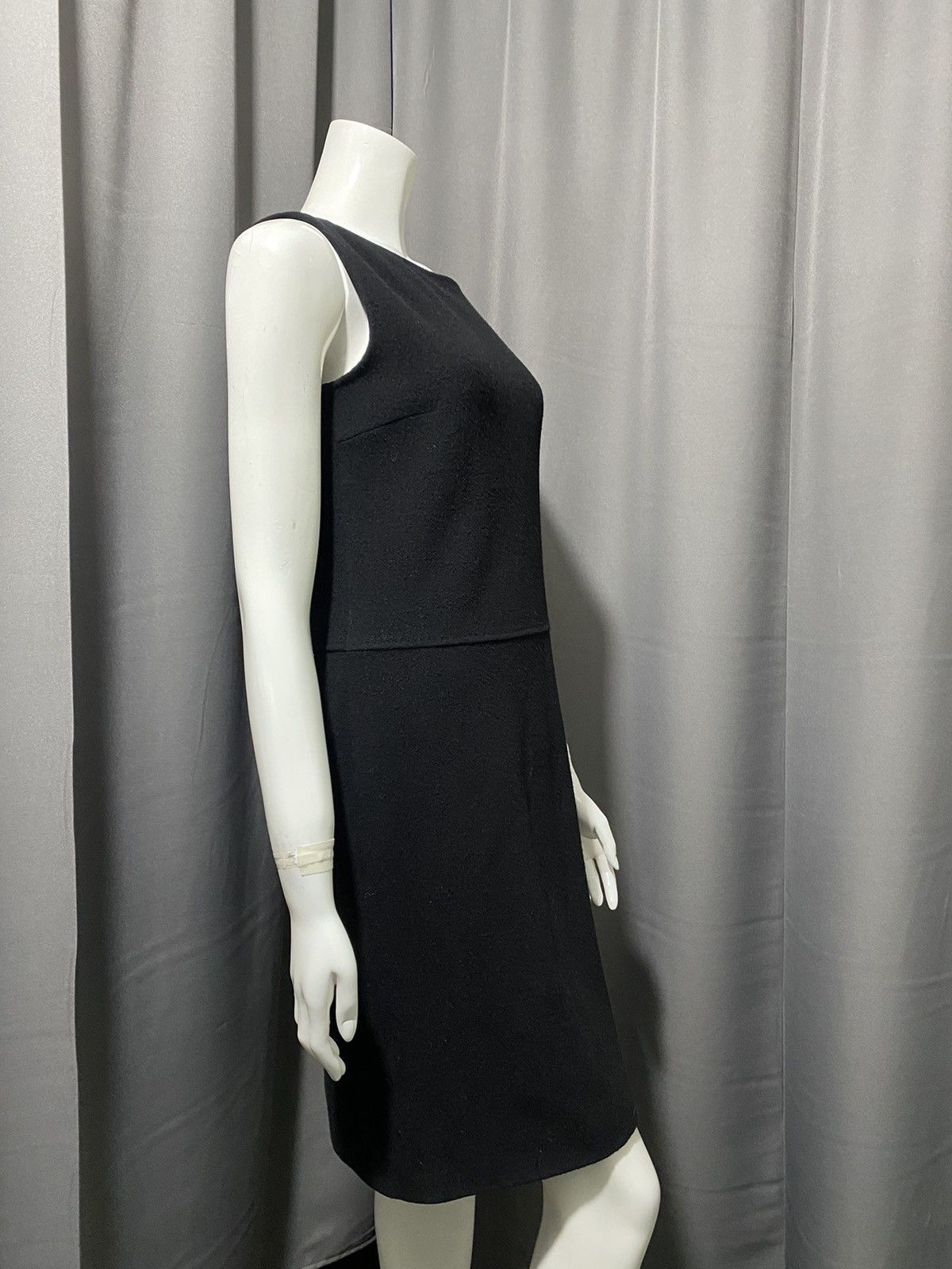 Max Mara Fall 2004 Wool Neckline Knee Length Dress Size XS / US 0-2 / IT 36-38 - 5 Thumbnail