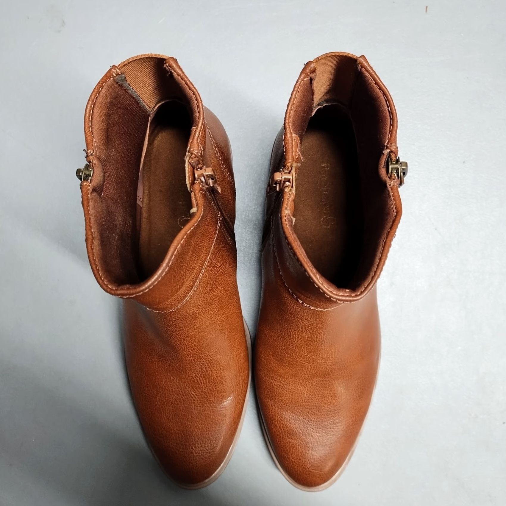 Vintage Baretraps Alona Ankle Boots Womens Size 7M Brown Synthetic Almond Toe Side Zip - Pre-owned, Bootie, Shoes, Easy Slip-On, Casual, Outdoor, 7M Womens Size US 7 / IT 37 - 6 Thumbnail
