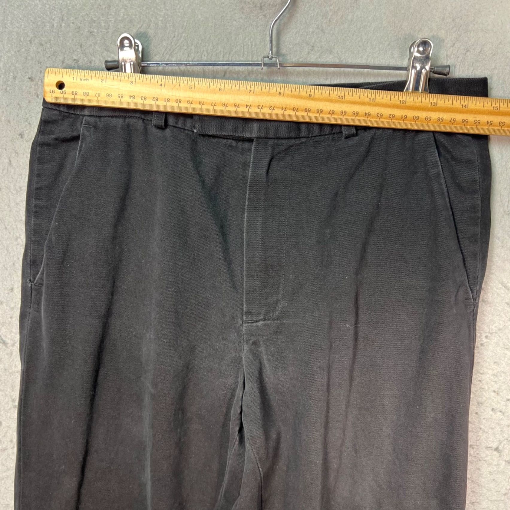 A.P.C. A.P.C. Mens Small Black Cotton Trousers Straight Leg Chino Pants Pants Mens Small Black Cotton Trousers Straight Leg Chino 29in Inseam Vintage/Jacket? Size US 29 - 5 Thumbnail