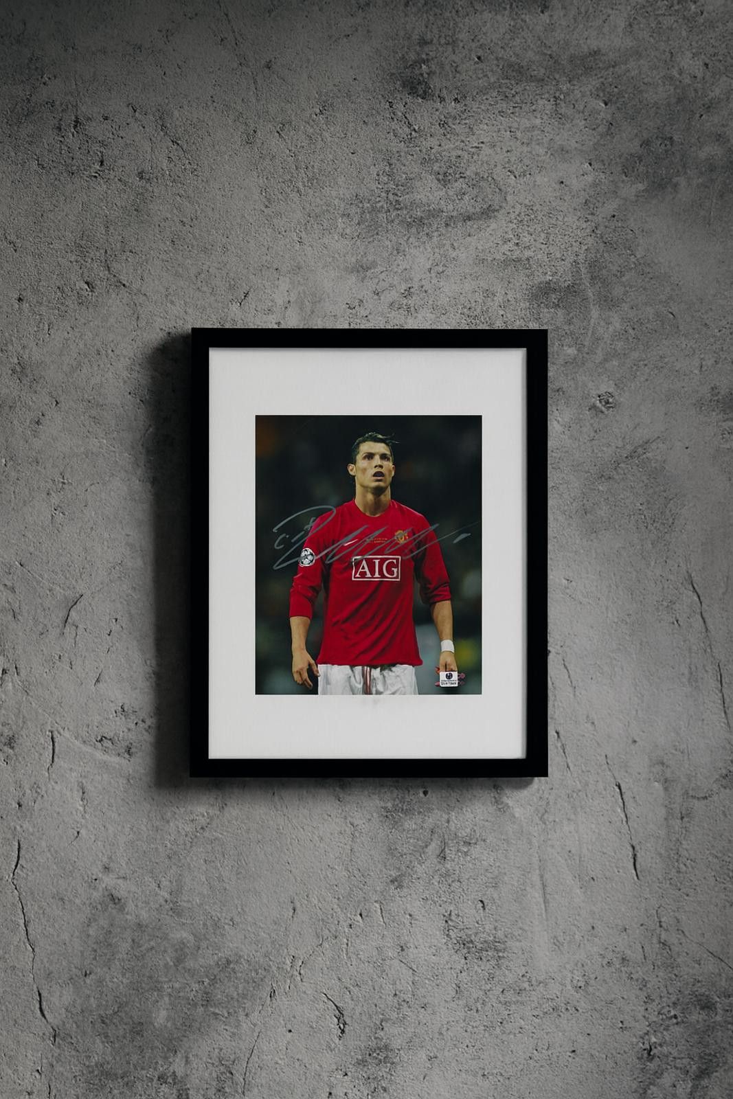 Other Cristiano Ronaldo Autographed 8x10 Photo coa W/Frame Size ONE SIZE - 1 Thumbnail