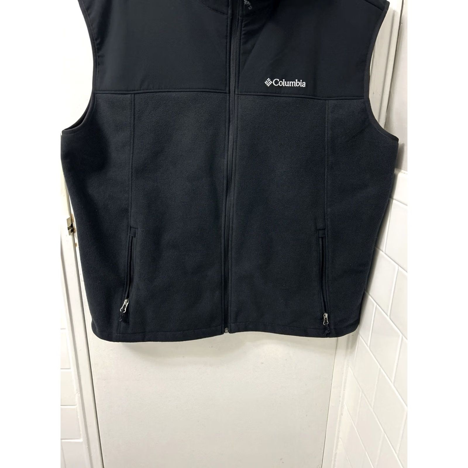 Vintage Columbia Fleece Vest Mens XL Black Full Zip Softshell Jacket Pocket Zipper Logo Quilted Lightweight Outdoor Nature Hiking Size US XL / EU 56 / 4 - 3 Thumbnail