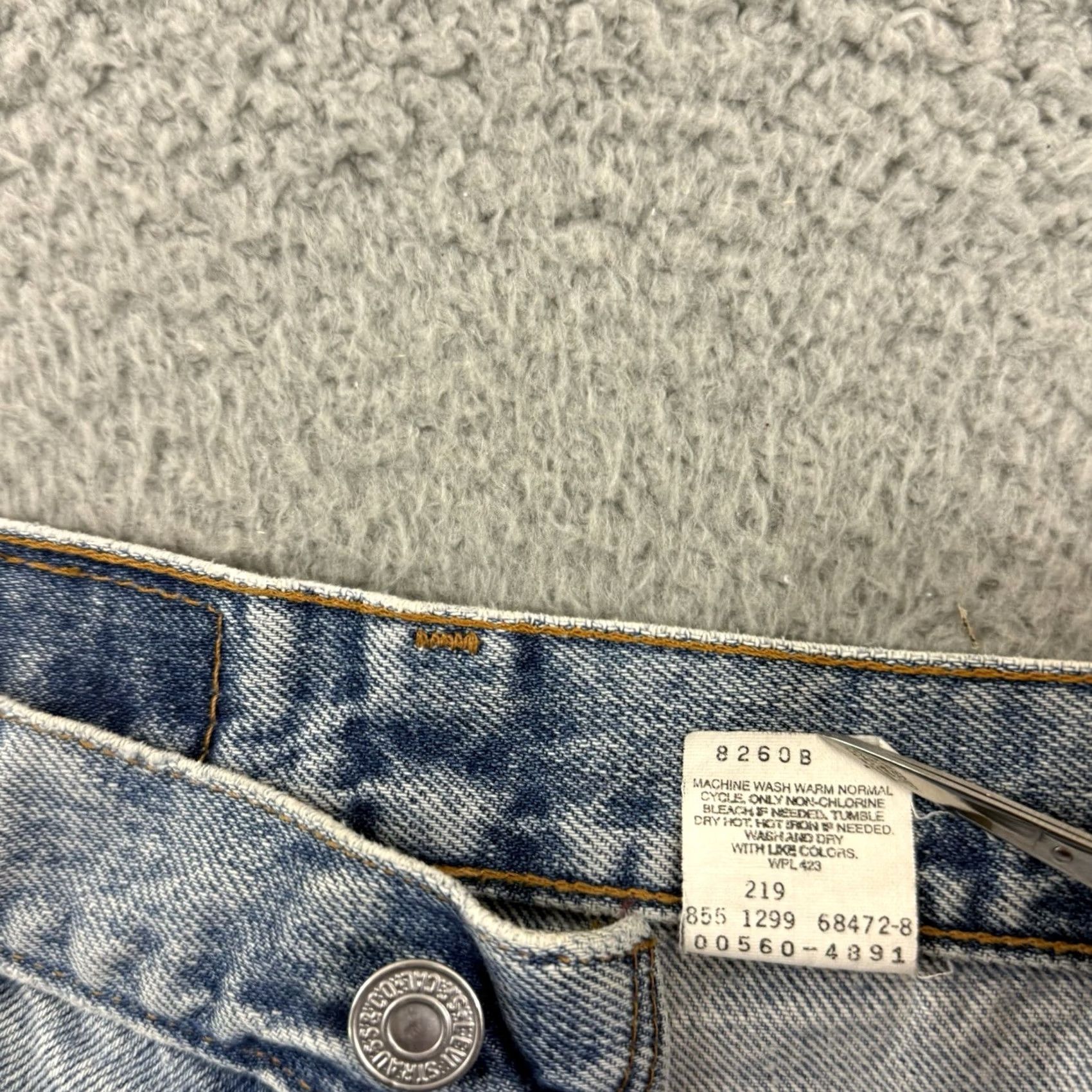 Levi's VINTAGE Levi's 560 Jeans Mens 30x30 Blue Denim Loose Fit Tapered Leg 90s Grunge Size US 30 / EU 46 - 6 Thumbnail