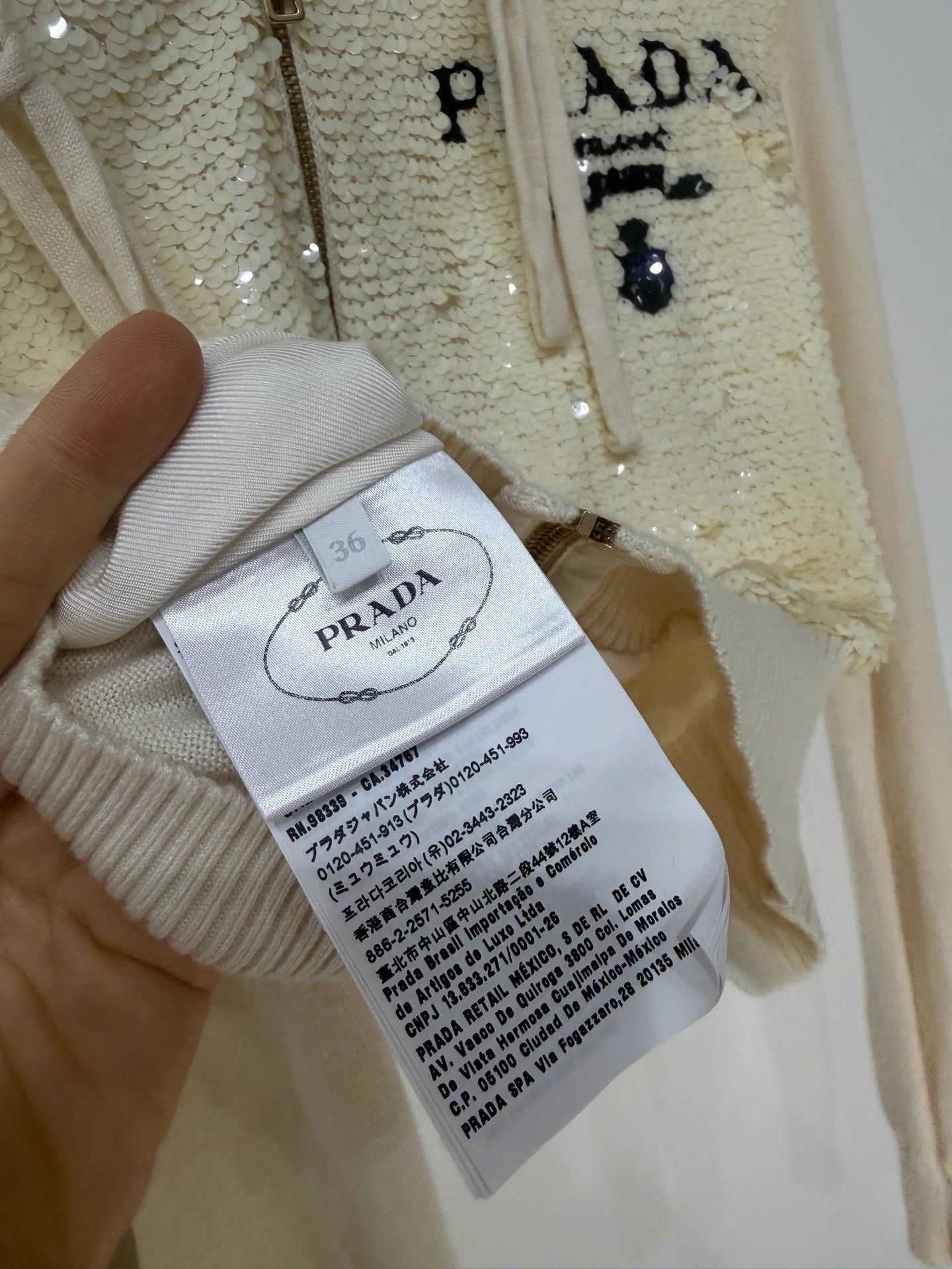 Prada Prada Heavy Cashmere Sequin Logo Cardigan 99% New 36 Size XS / US 0-2 / IT 36-38 - 4 Thumbnail