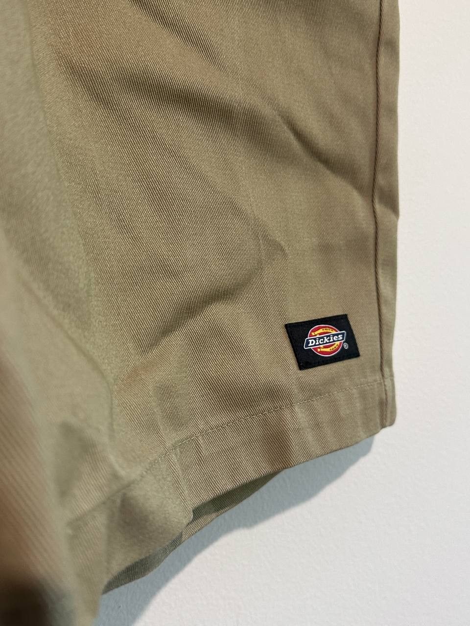Dickies Dickies Men's Khaki Shorts Size US 36 / EU 52 - 2 Thumbnail