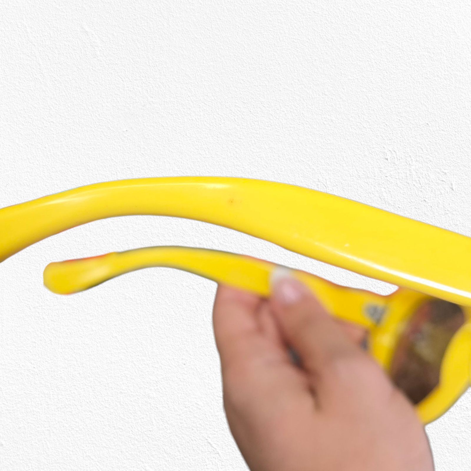 Vintage 1950s Yellow Mod Cat Eye Sunglasses Bold Oval Frame Size ONE SIZE - 11 Thumbnail