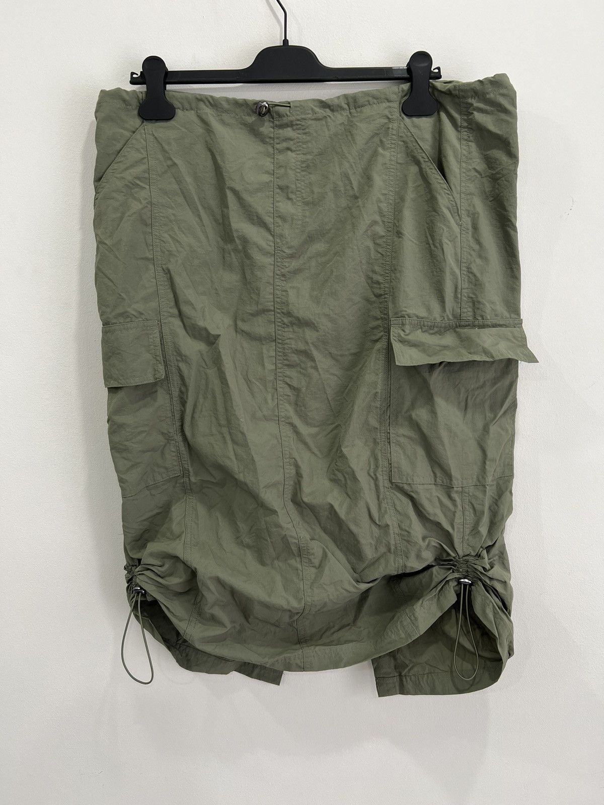 Vintage Vintage Womens Nylon Skirt Y2K olive Size 34" / US 12 / IT 48 - 1 Thumbnail