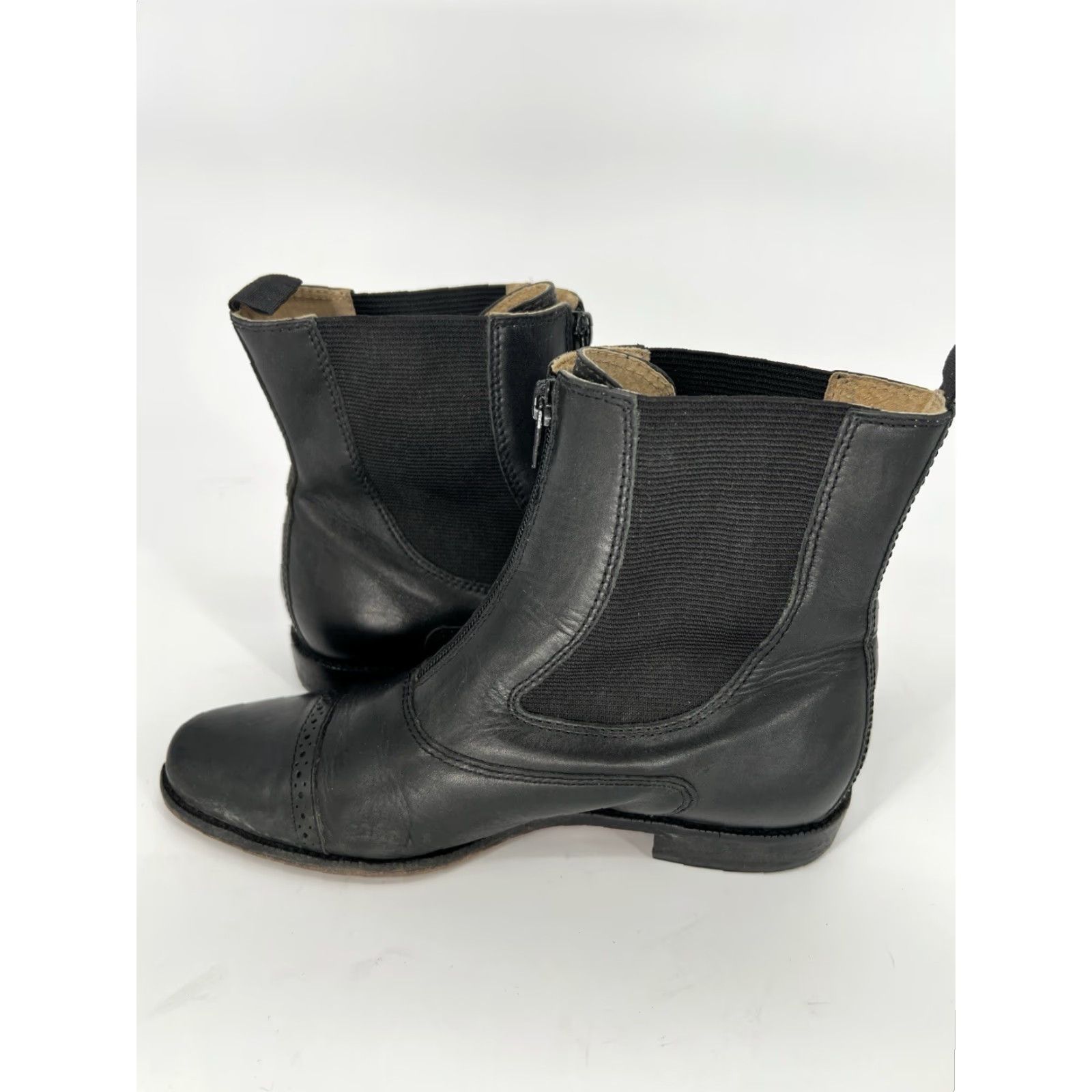 Vintage LL BEAN Women's Leather Ankle Boots Chelsea 8W Black Zip 1” Heel Block Toe Almond Boots Women Shoes Size US 8 / IT 38 - 5 Thumbnail