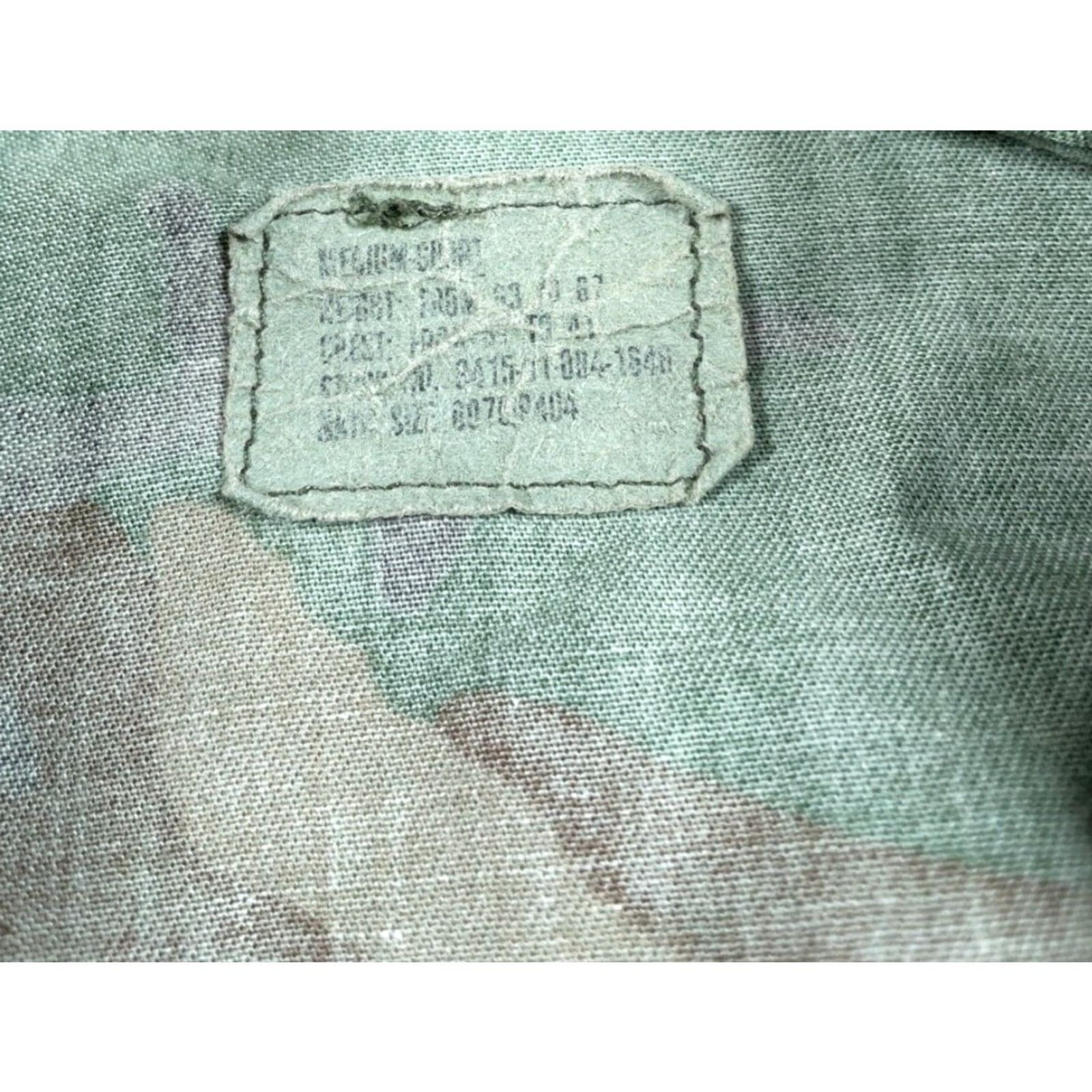 Vintage VINTAGE US Army Camouflage Shirt Jacket Men M Green 90s/Grunge Airborne Patch Short Sleeve Button Front Size US M / EU 48-50 / 2 - 4 Thumbnail