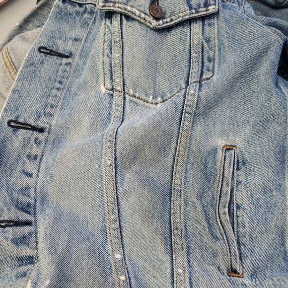 Levi's Levi's Distressed Jeans Jacket. Medium Size US M / EU 48-50 / 2 - 7 Thumbnail