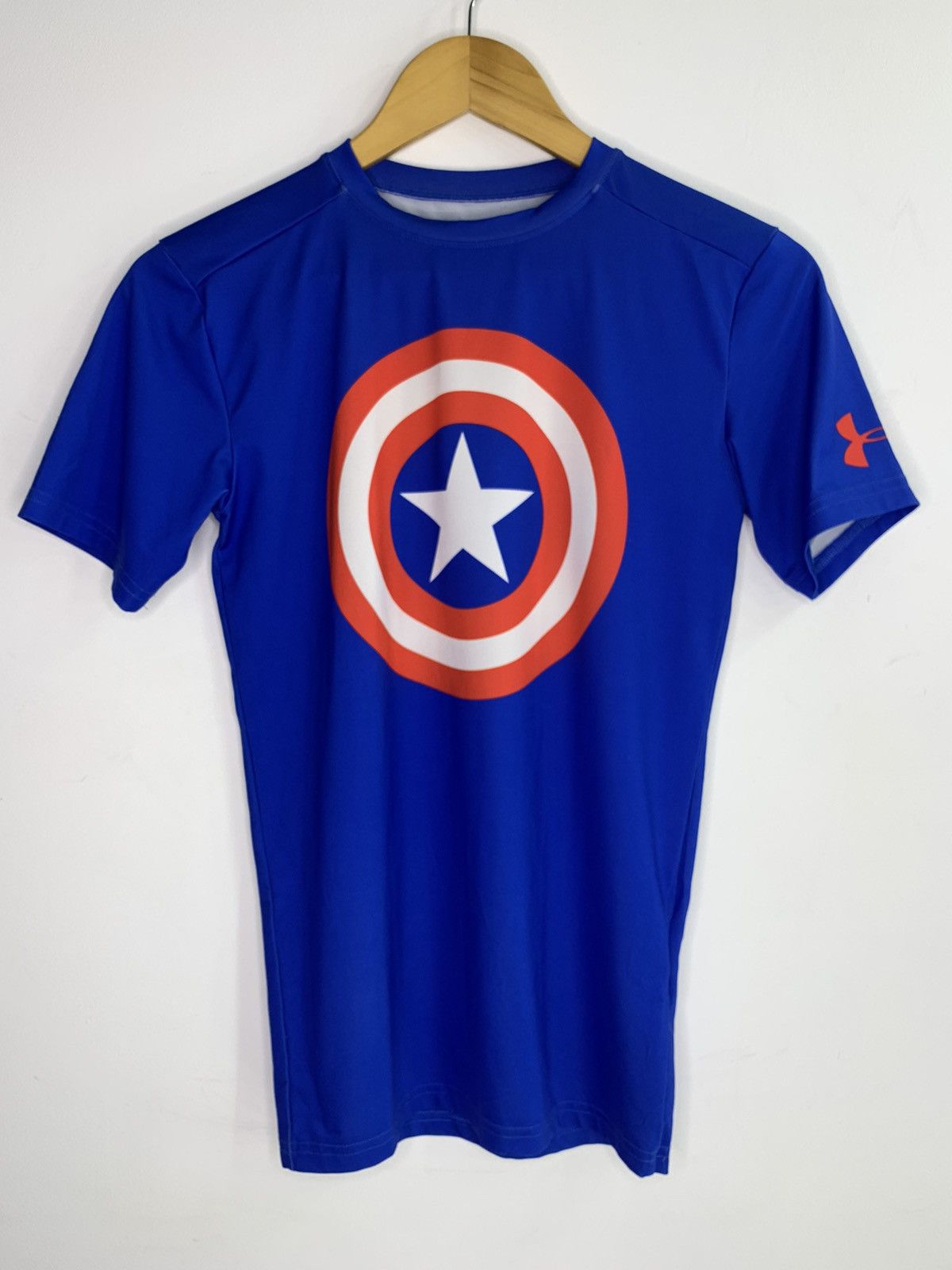 Marvel Comics × Under Armour Under Armour Marvel Captain America Jersey M Size Size US M / EU 48-50 / 2 - 2 Thumbnail