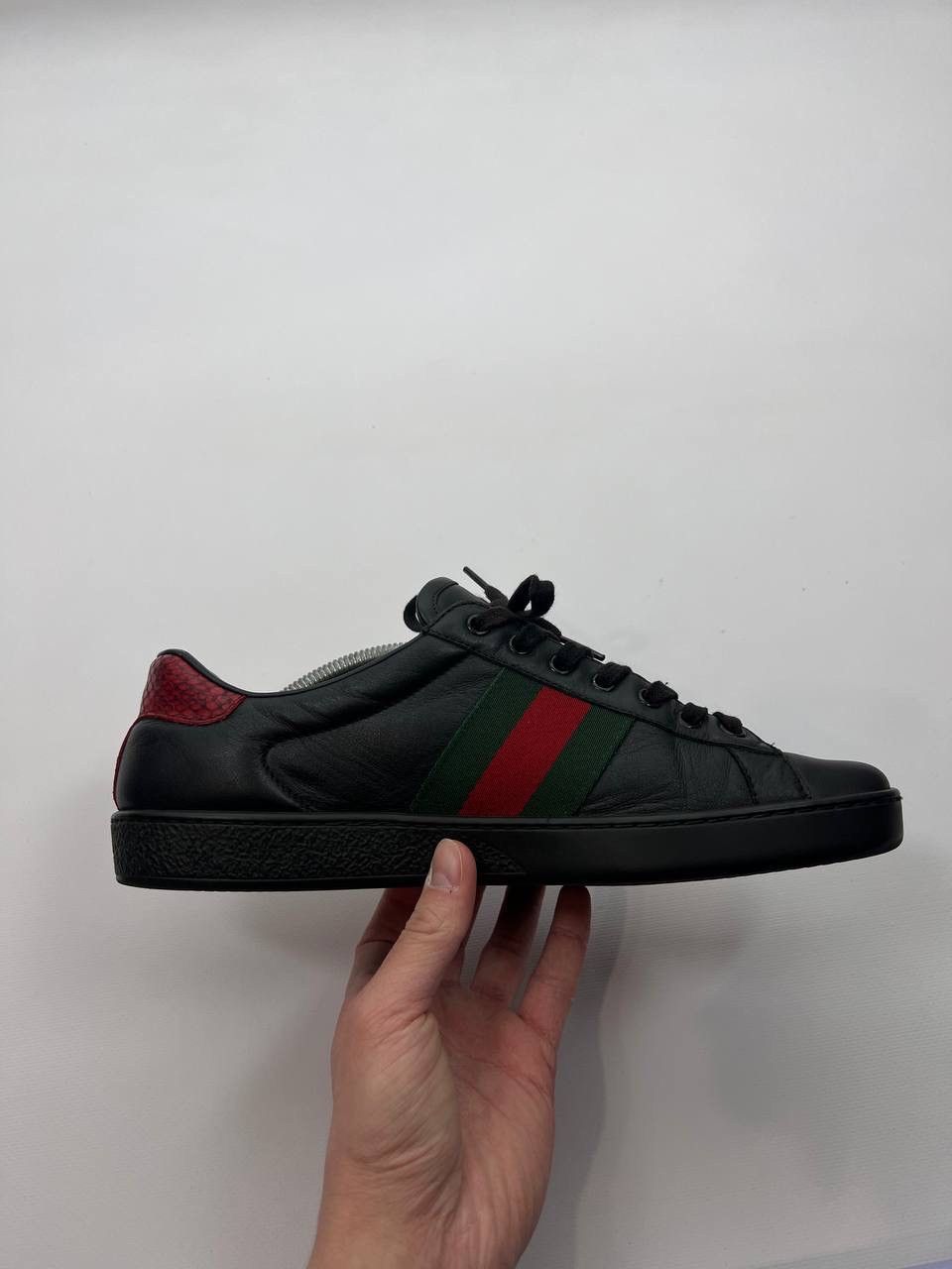 Gucci Gucci Ace black leather classic sneaker size 8 1/2 Size US 8 / EU 41 - 13 Thumbnail