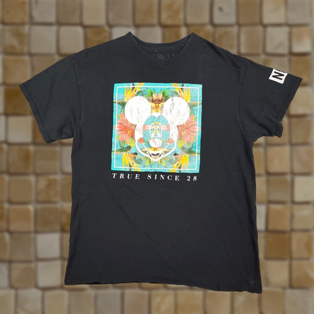 Disney Vintage Disney Mickey Mouse Vaporwave T-Shirt Men Large 90s Cartoon Retro Summer Black Size US L / EU 52-54 / 3 - 1 Thumbnail
