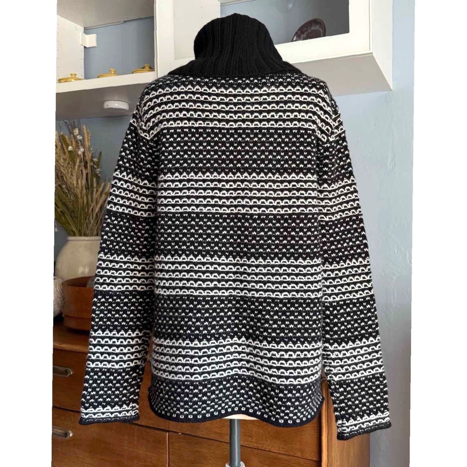 Brooks Brothers VINTAGE Brooks Brothers Fair Isle Wool Angora Turtleneck Chunky Knit Black White L Women Pullover 21” Chest 25” Length Size L / US 10 / IT 46 - 4 Thumbnail