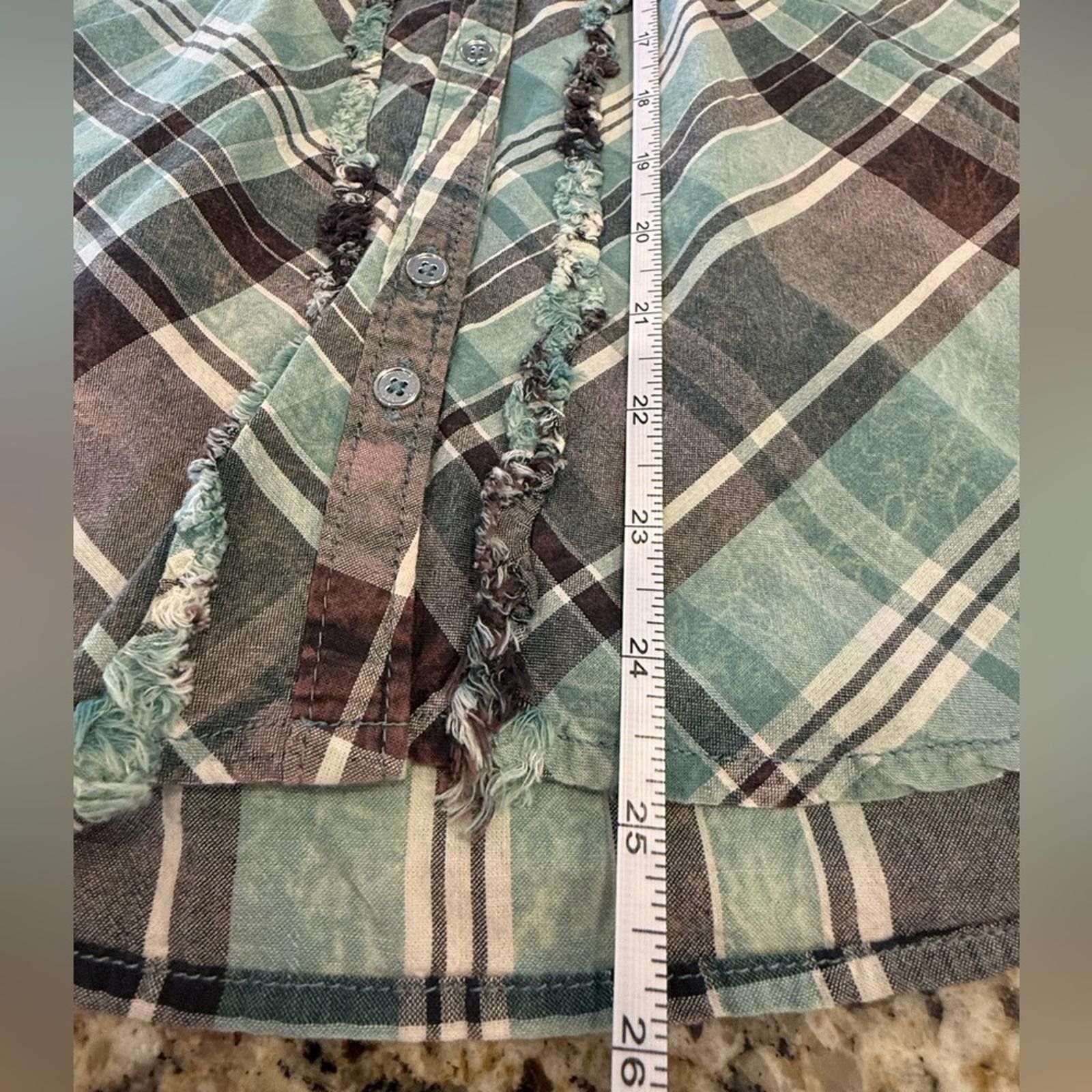 Other Overdrive western V neck ruffled button up shirt SZ LG Size L / US 10 / IT 46 - 10 Thumbnail