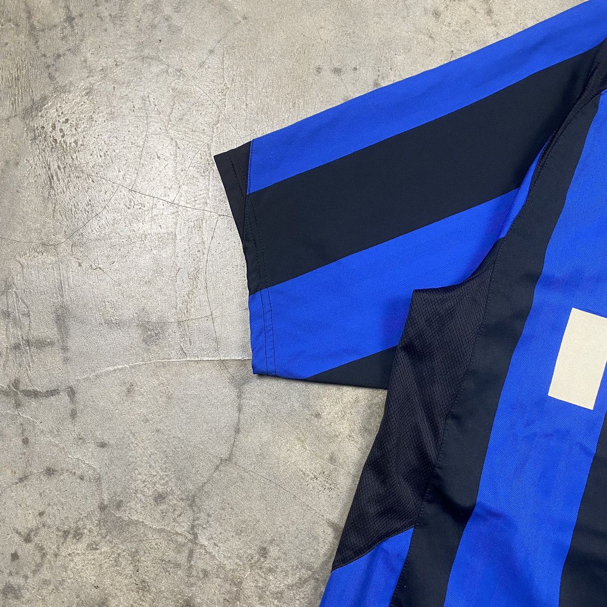 Nike y2k Luis Figo Inter Milan Firelli Jersey Size US M / EU 48-50 / 2 - 4 Thumbnail