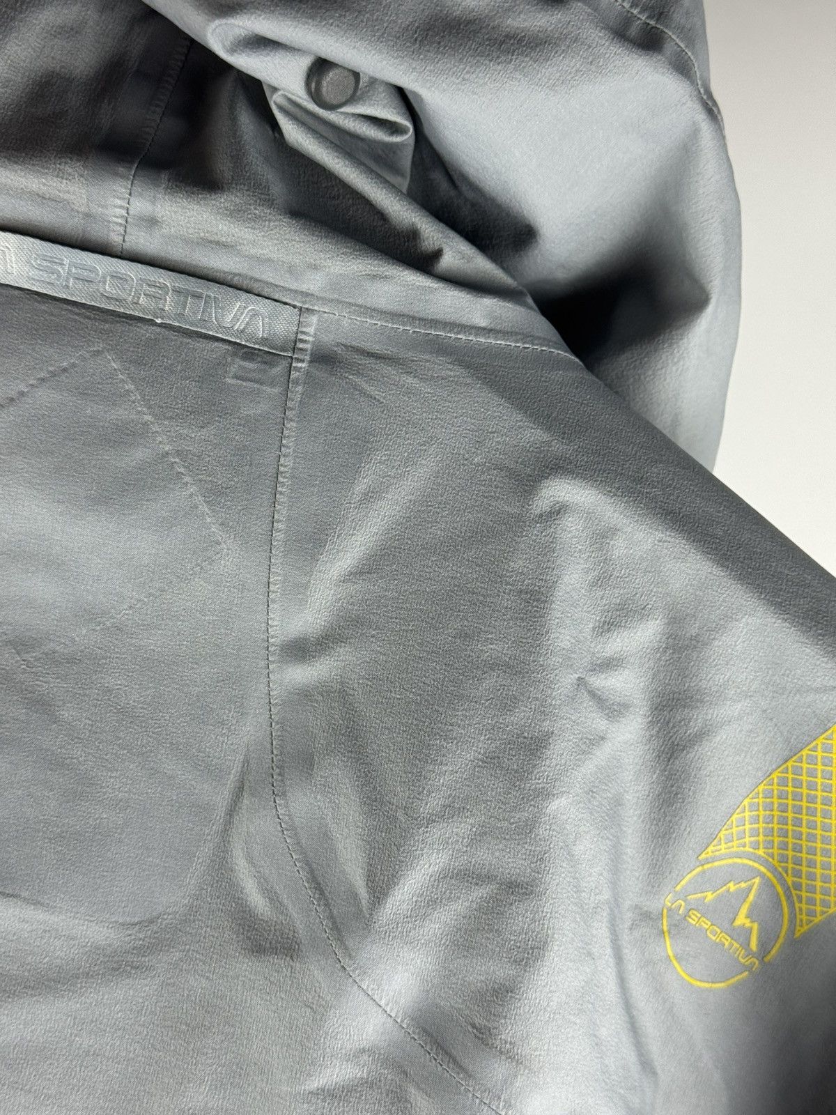 La Sportiva La Sportiva Altels Gore-Tex Light Jacket Size US XL / EU 56 / 4 - 8 Thumbnail