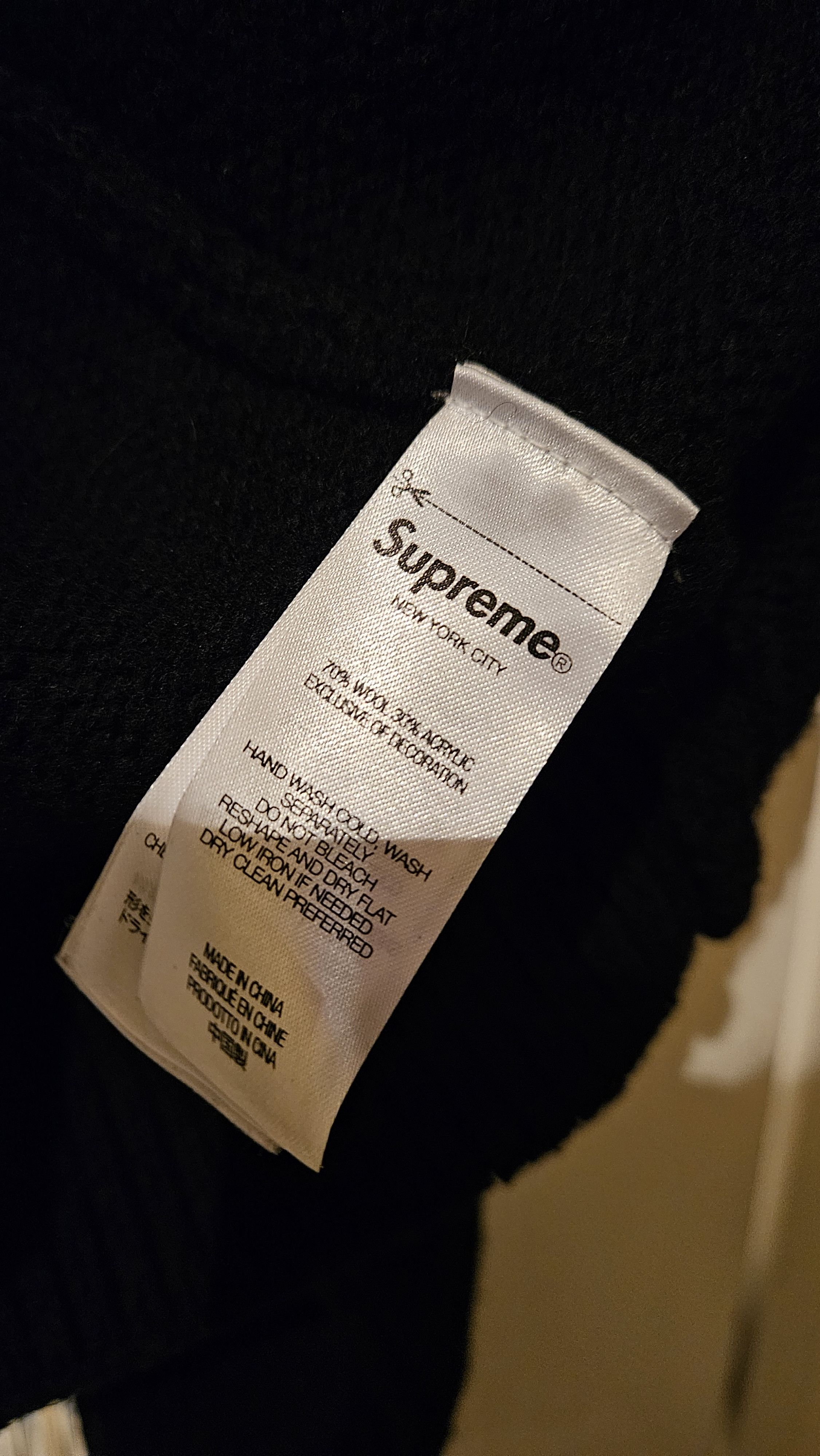 Supreme Flocked Logo Sweater Black