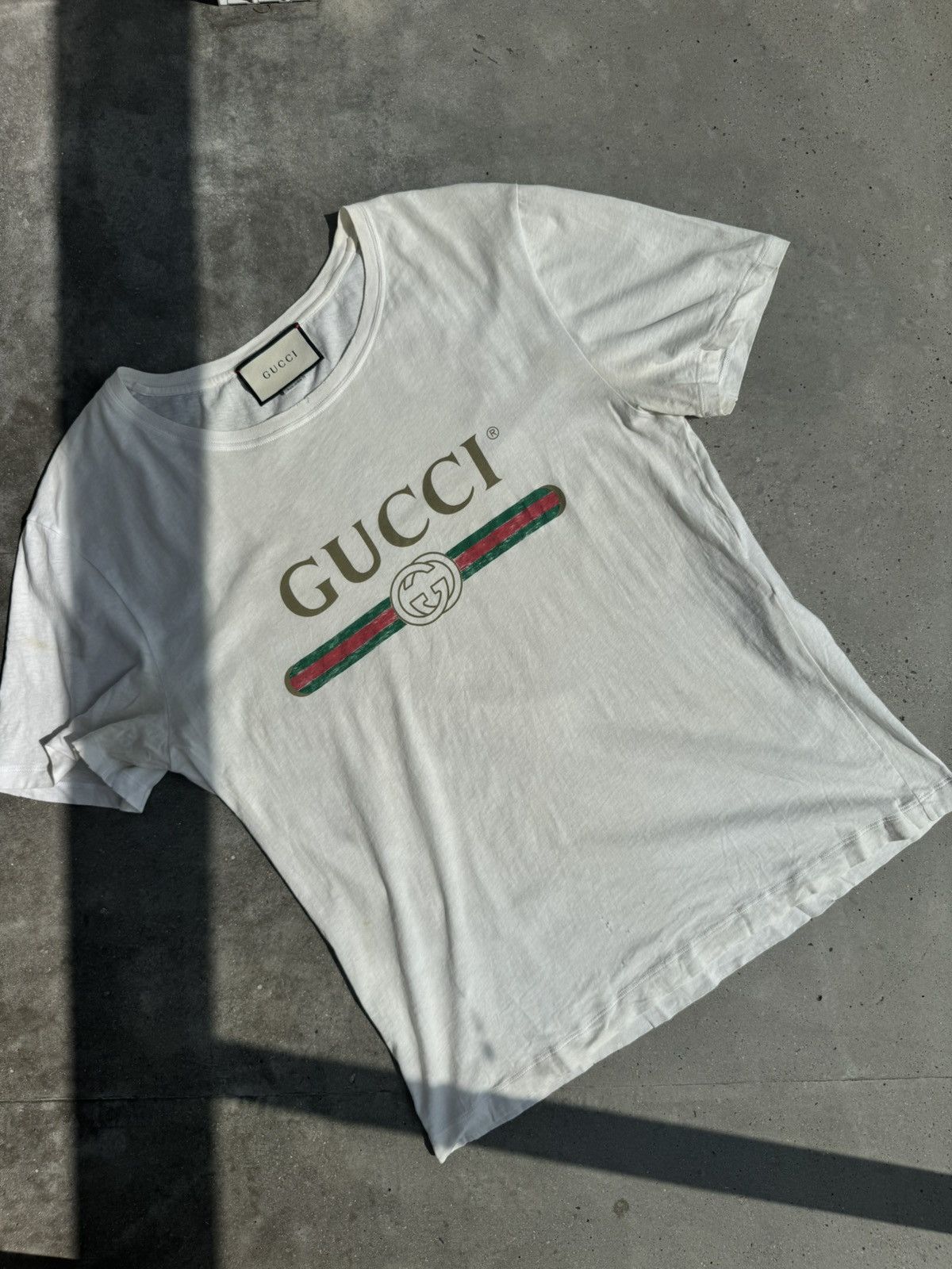 Gucci Gucci Fake Vintage Logo t-shirt luxury designer rare Size US M / EU 48-50 / 2 - 1 Thumbnail