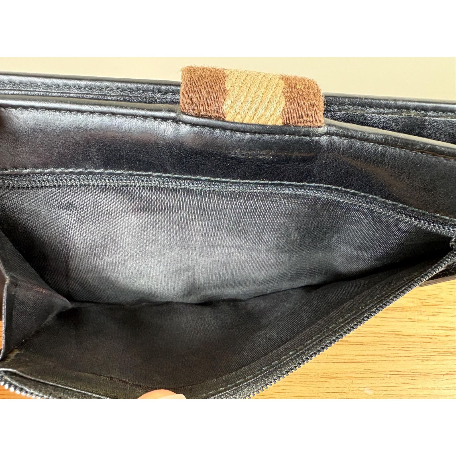 Gucci Authentic Gucci Dark Brown Leather Snap Wallet Size ONE SIZE - 7 Thumbnail